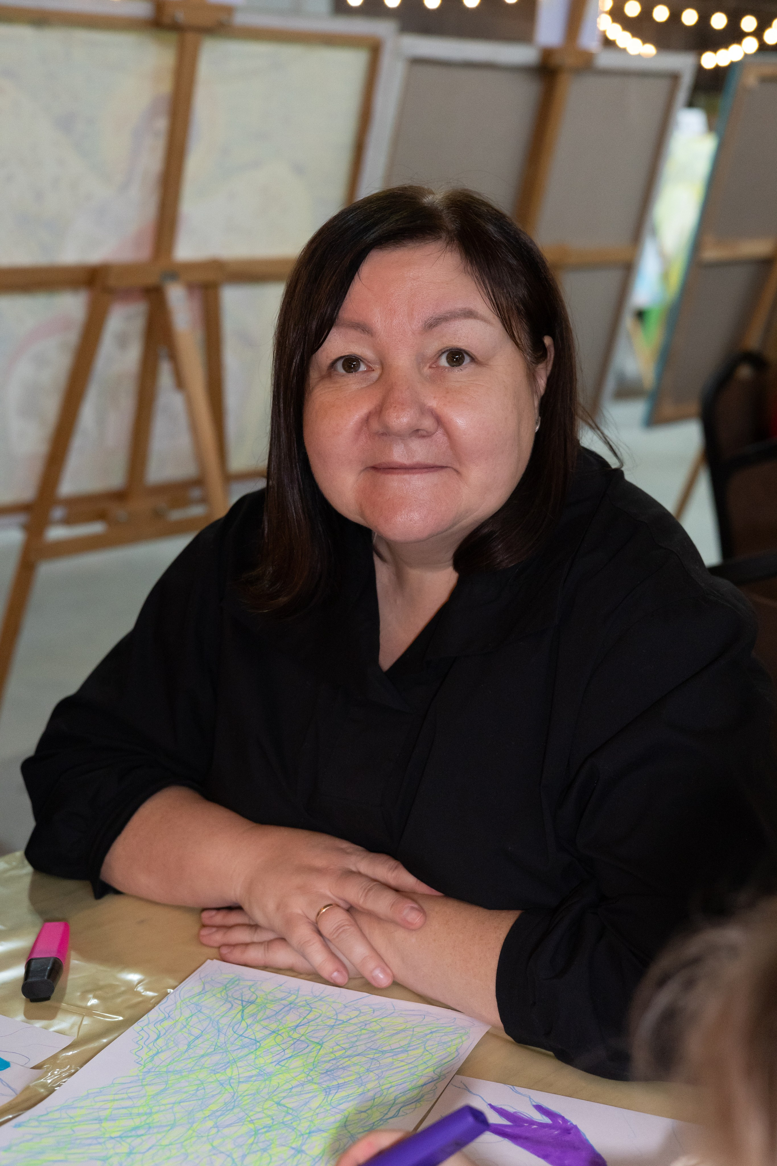 Выставка «АНГЕЛЫ МИРА». Фотограф Красноярск съемки лавстори, фотосессия в студии, портретная съемка, творческие фотосессии