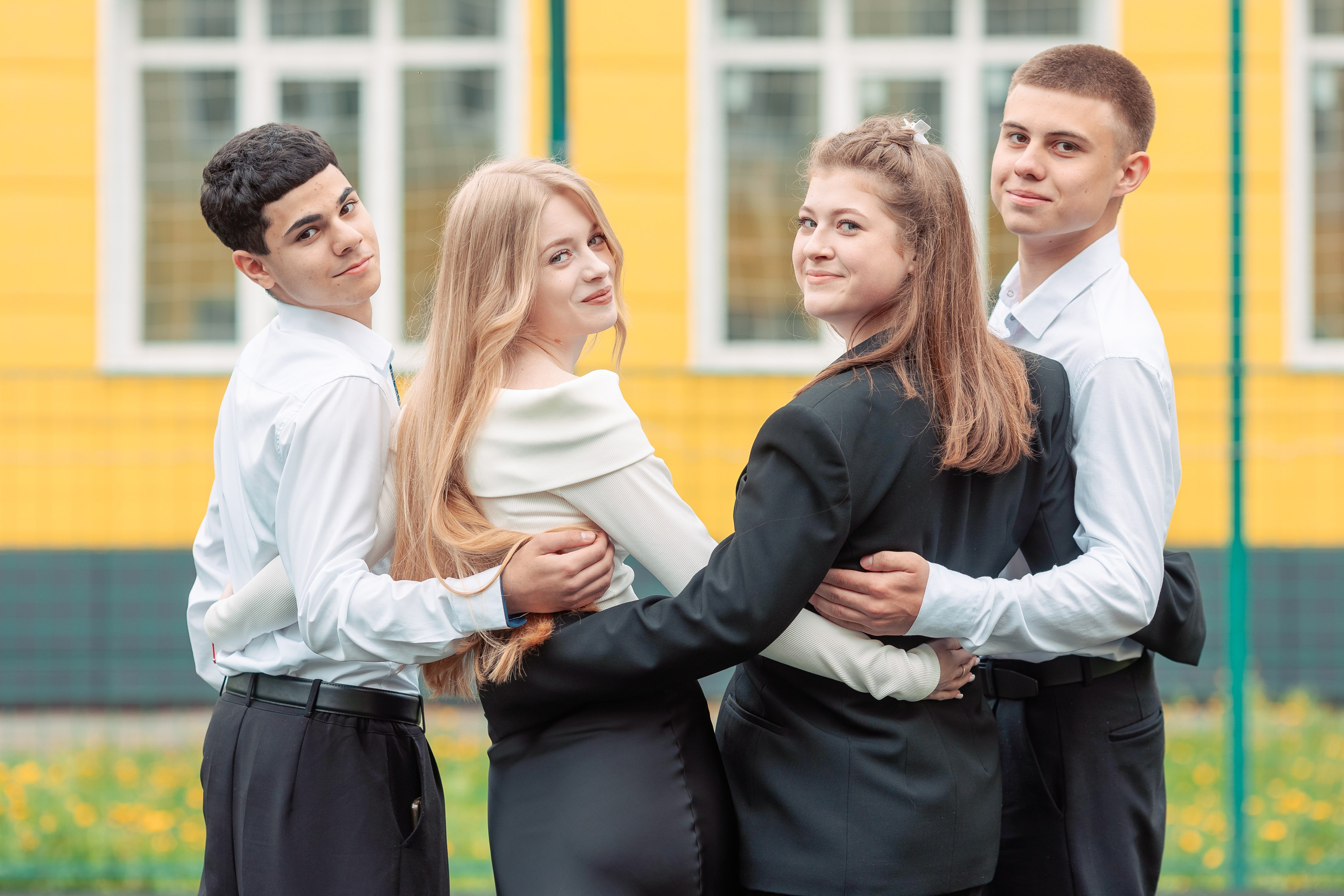 Позирование группы. Выпускные альбомы для детского сада и школы