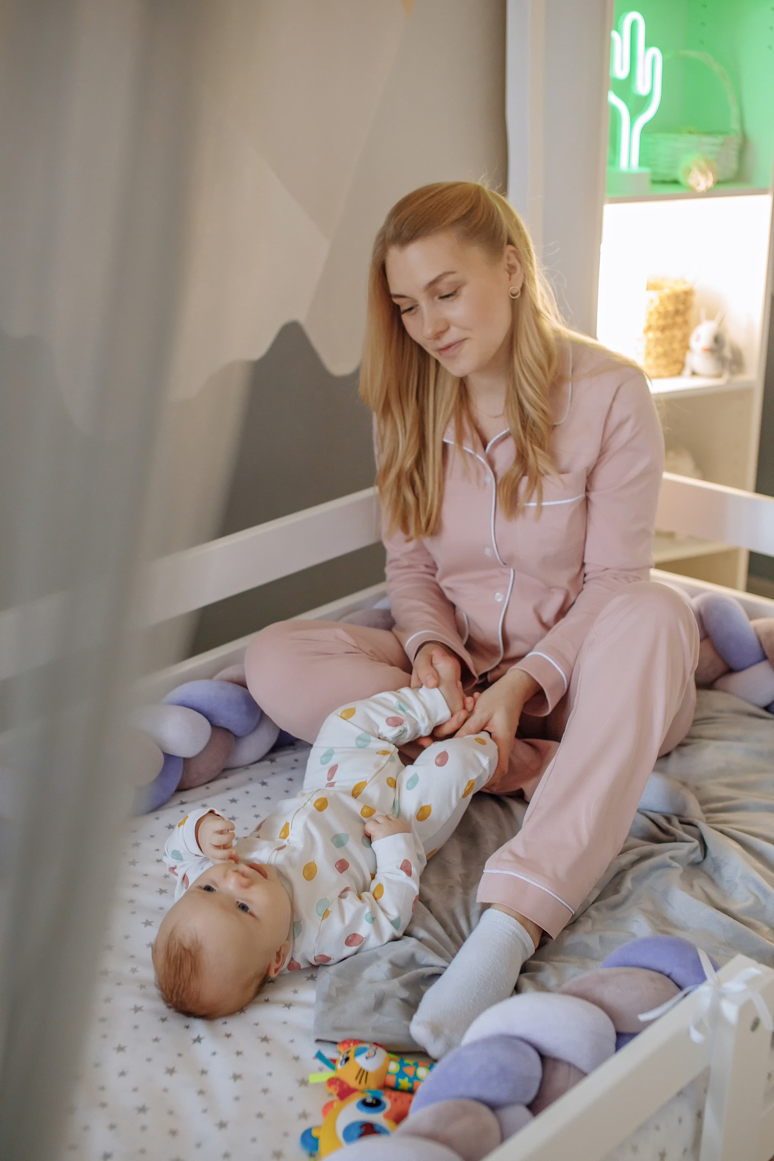 Контент для магазина детской мебели. Фотограф, видеограф