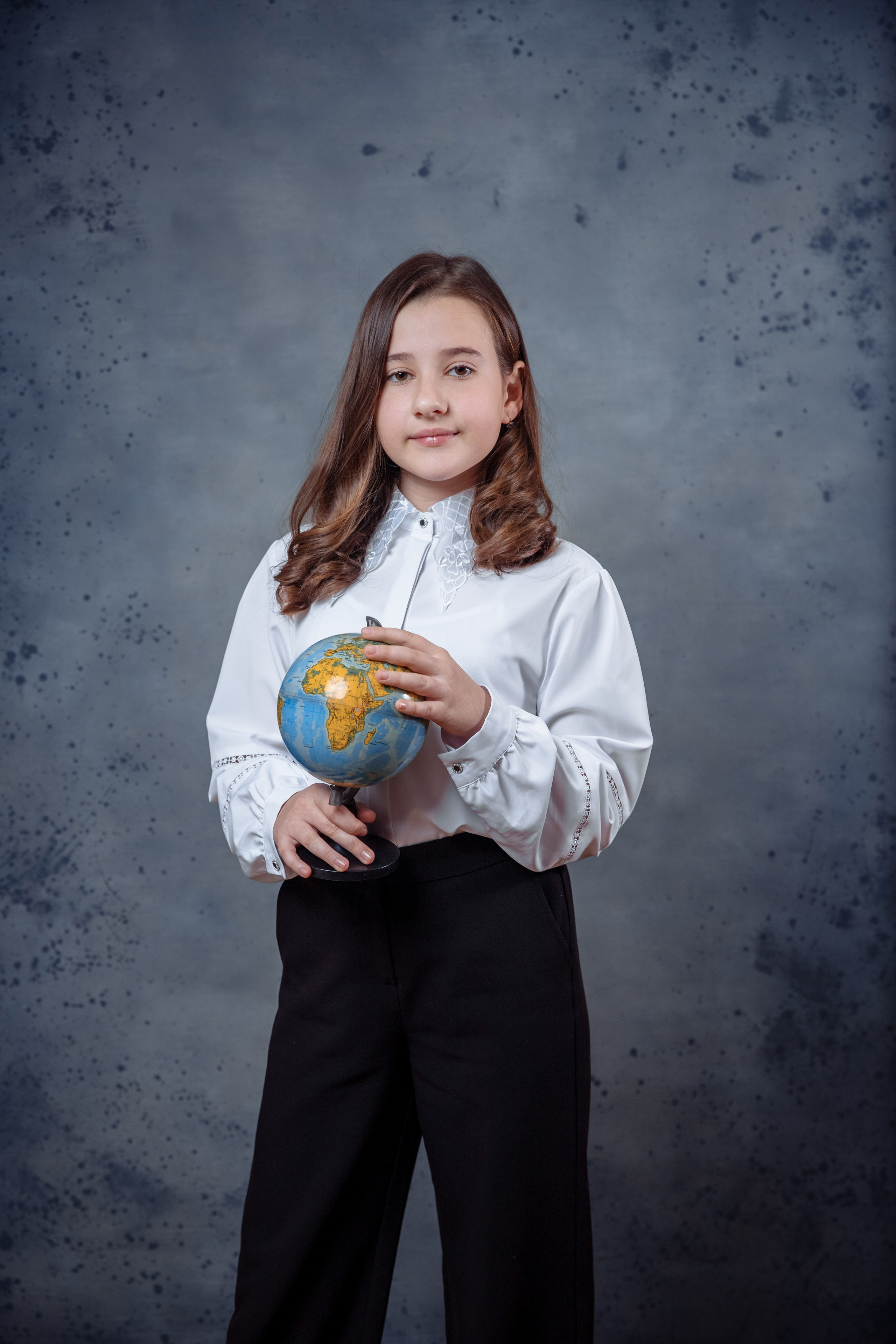 Начальные классы. Выпускные школьные фото­альбомы для школ и детских садов в Волгограде и Волжском