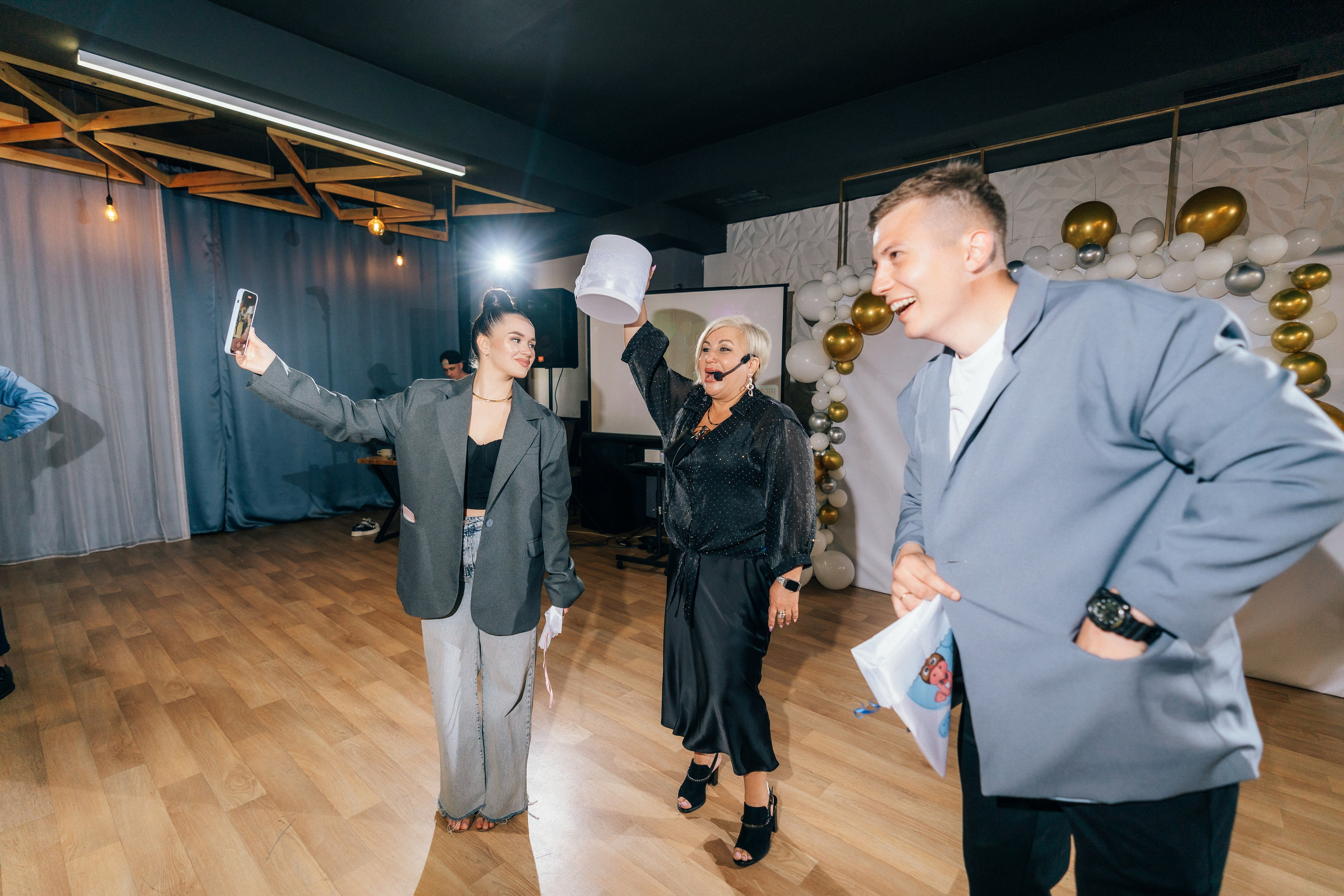 Красный кабриолет. Фотограф Ангарск Иркутск Ксения Король