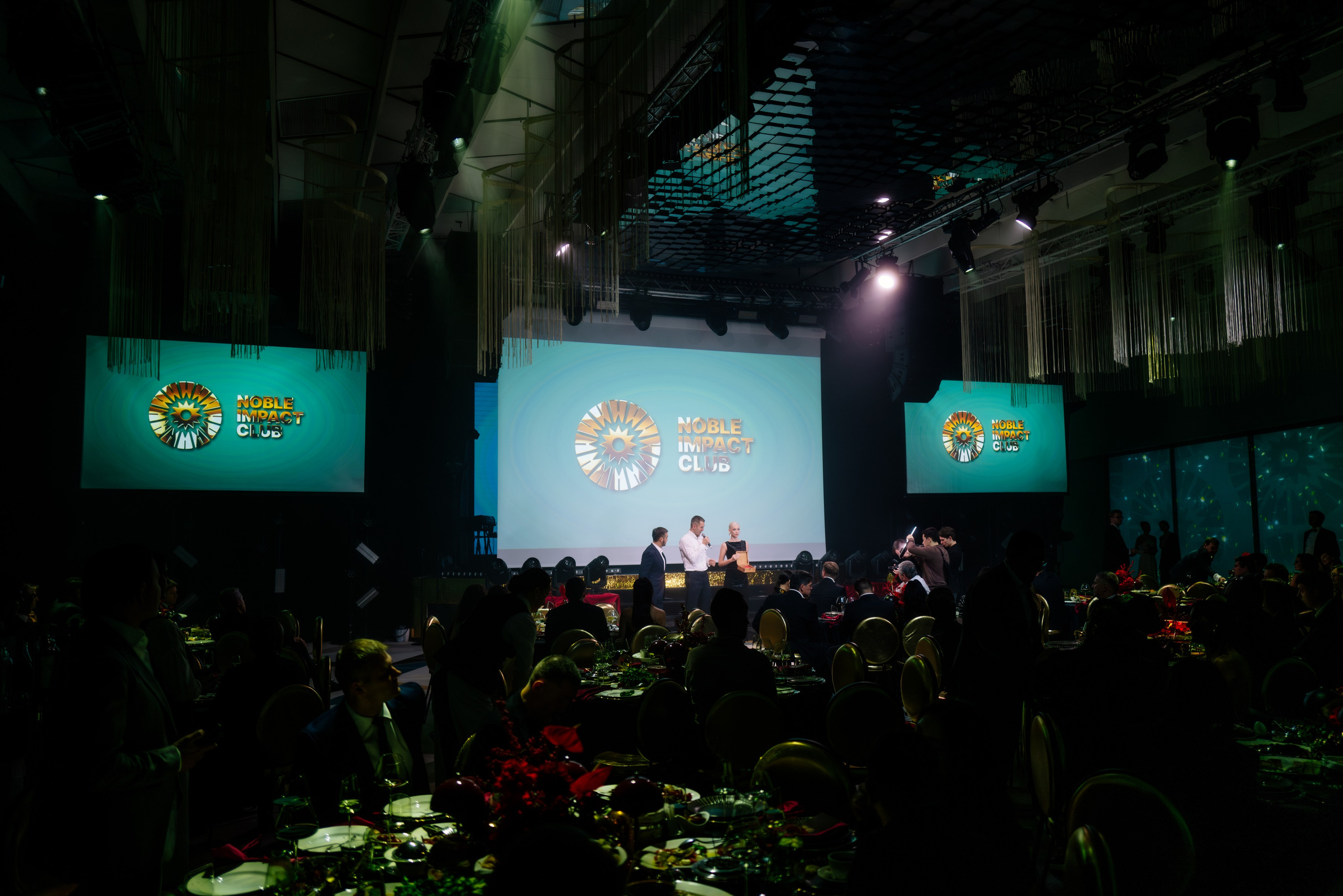 NOMBLE IMPACT CLUB. Репортажный фотограф Москва