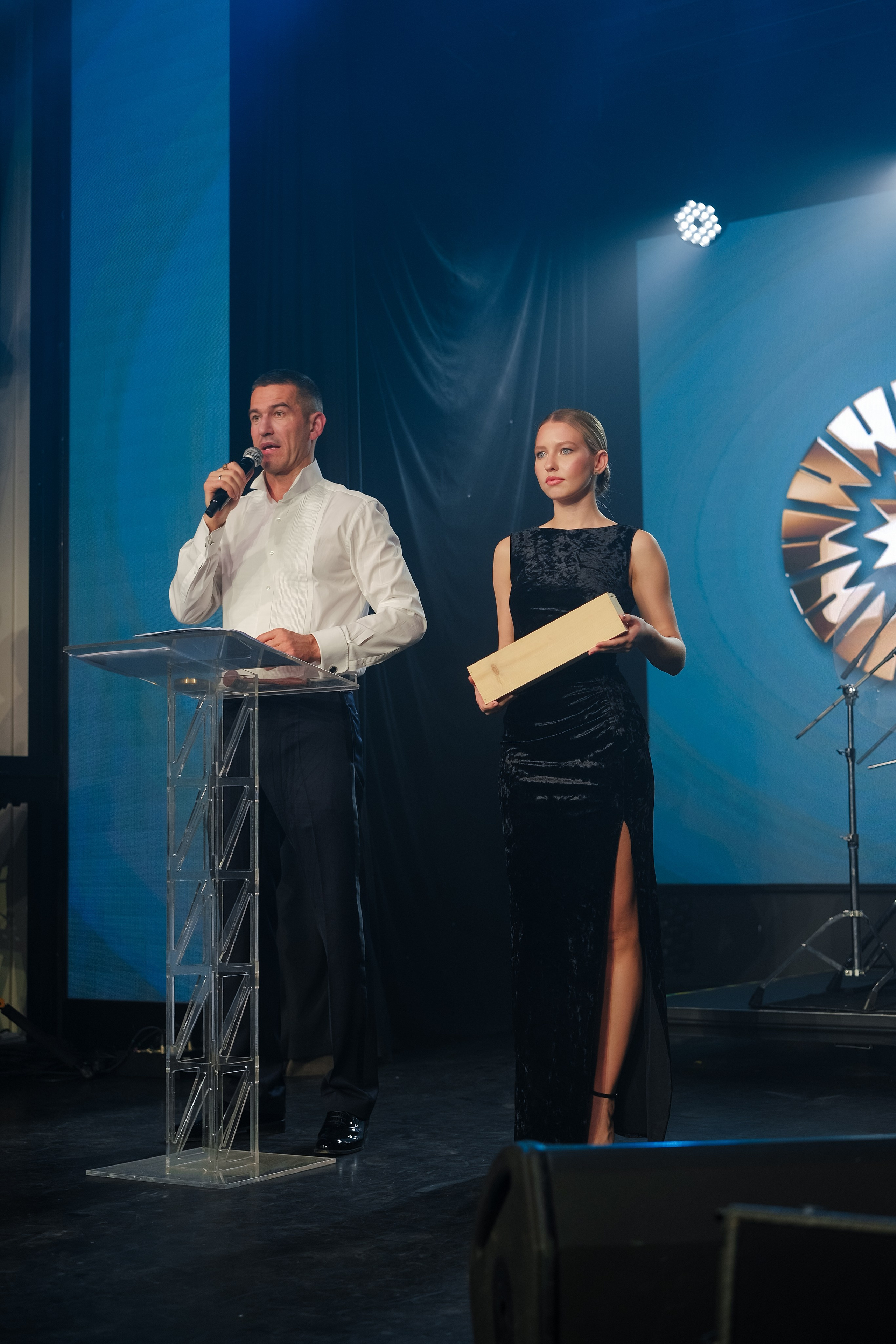 NOMBLE IMPACT CLUB. Репортажный фотограф Москва