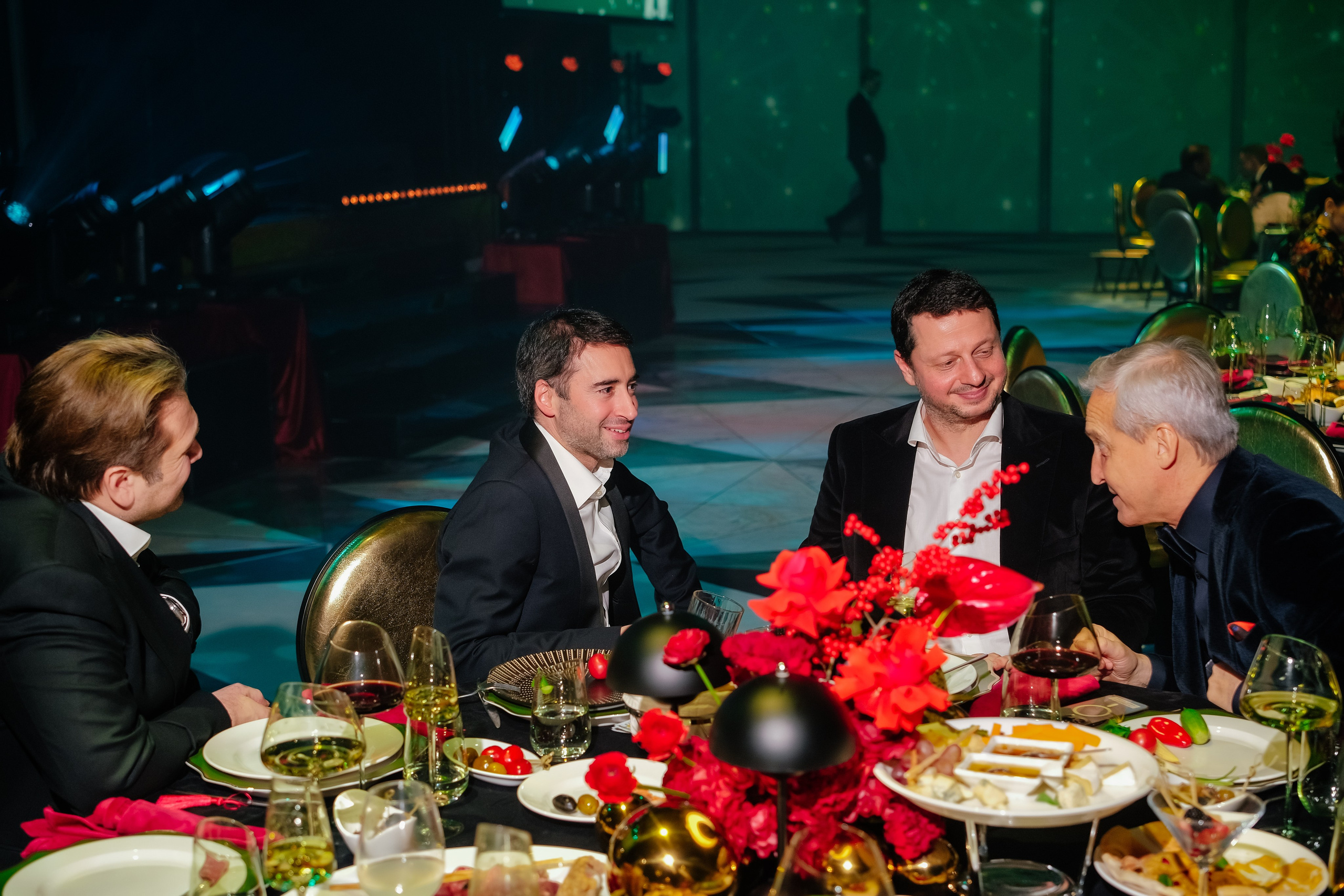 NOMBLE IMPACT CLUB. Репортажный фотограф Москва
