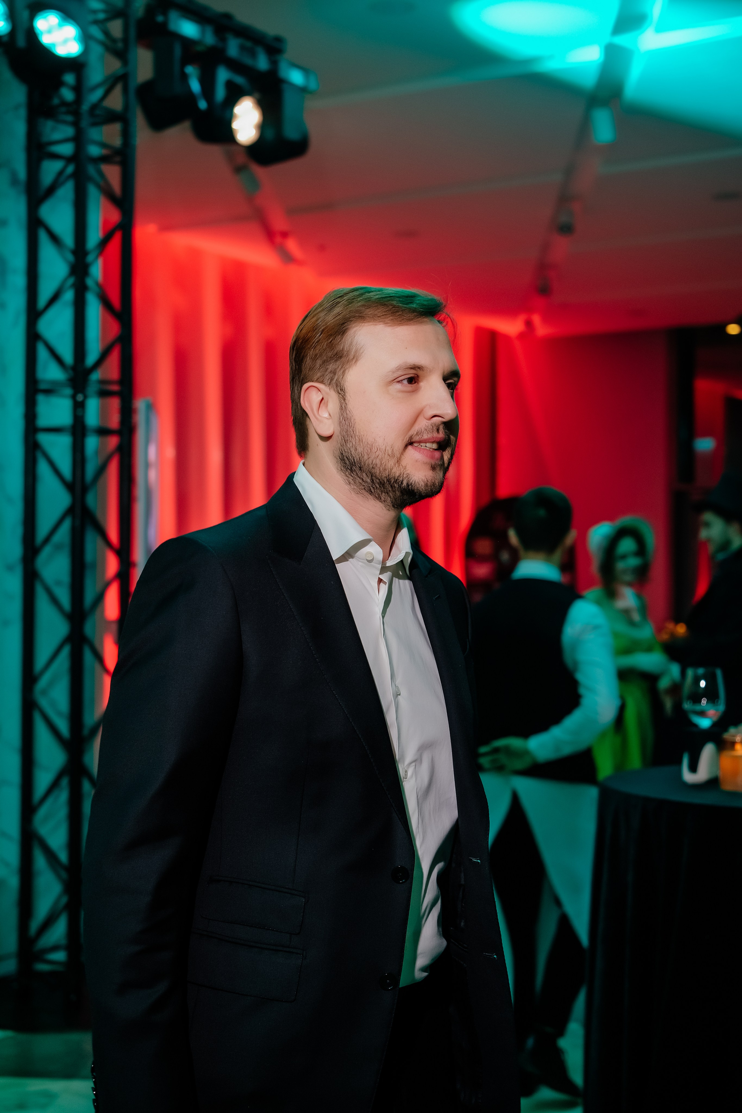 NOMBLE IMPACT CLUB. Репортажный фотограф Москва