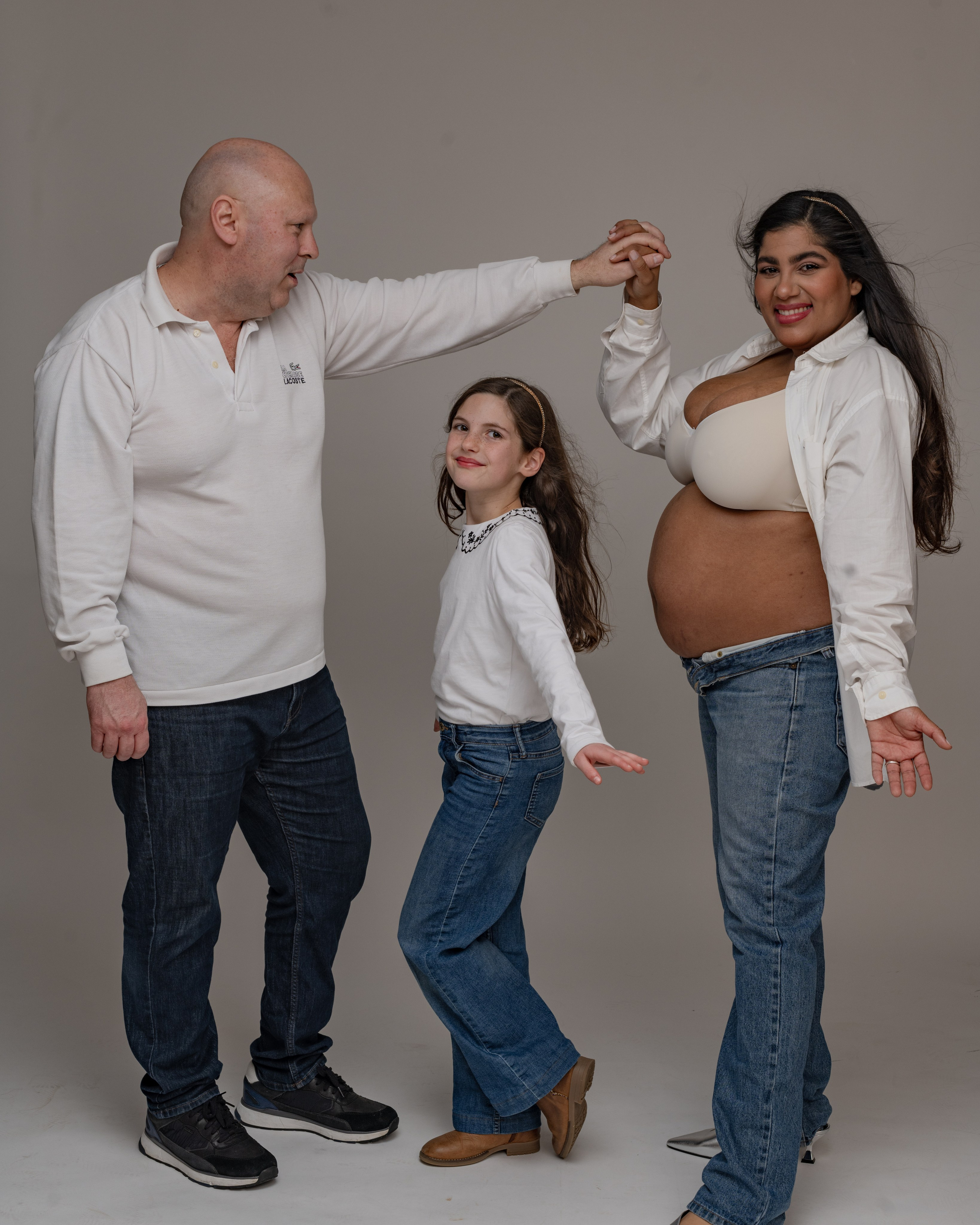 NOGLYS. Anastasiia Antoniuk portrait, family and couple photographer, Portugal