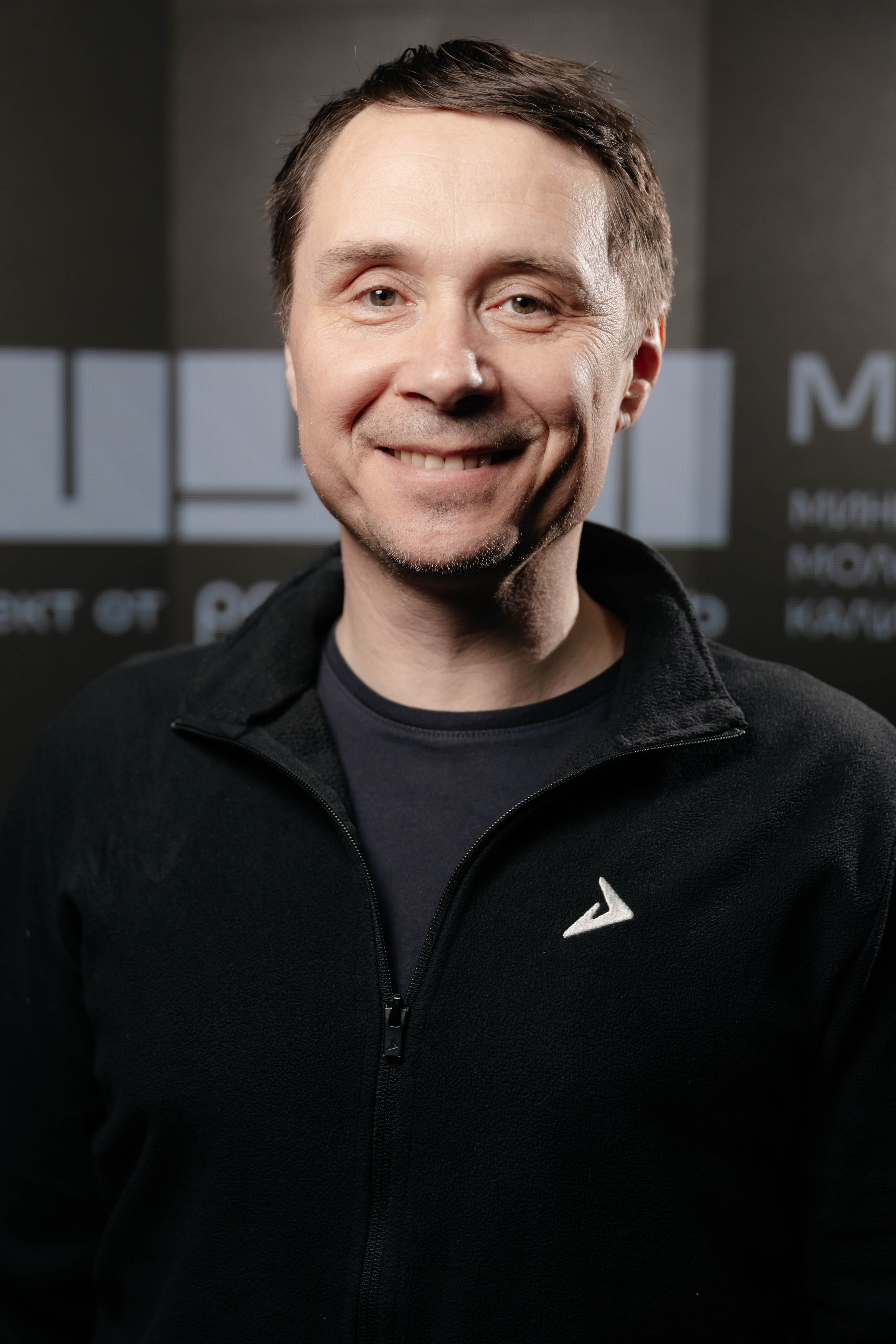 Портреты на выставке Россия проект ШУМ. Репортажный фотограф в Москве Лера Зиновьева