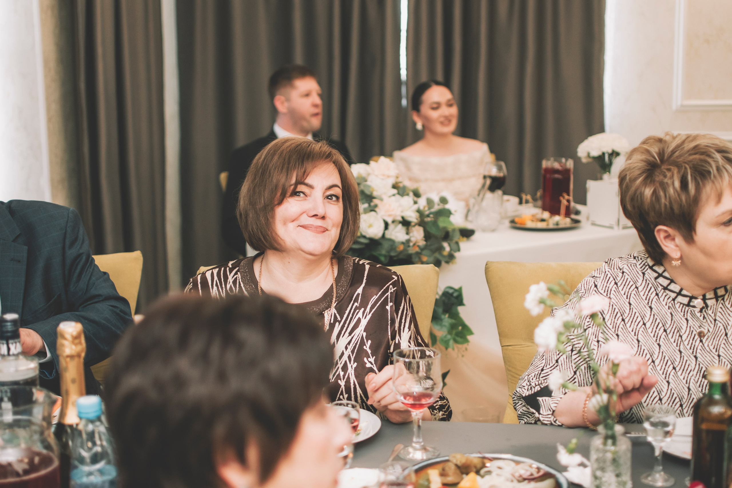 26.04.2025 (Фотосессия, роспись в Онии + фото с банкета). Семейный и свадебный фотограф Губкинский и Ставрополь