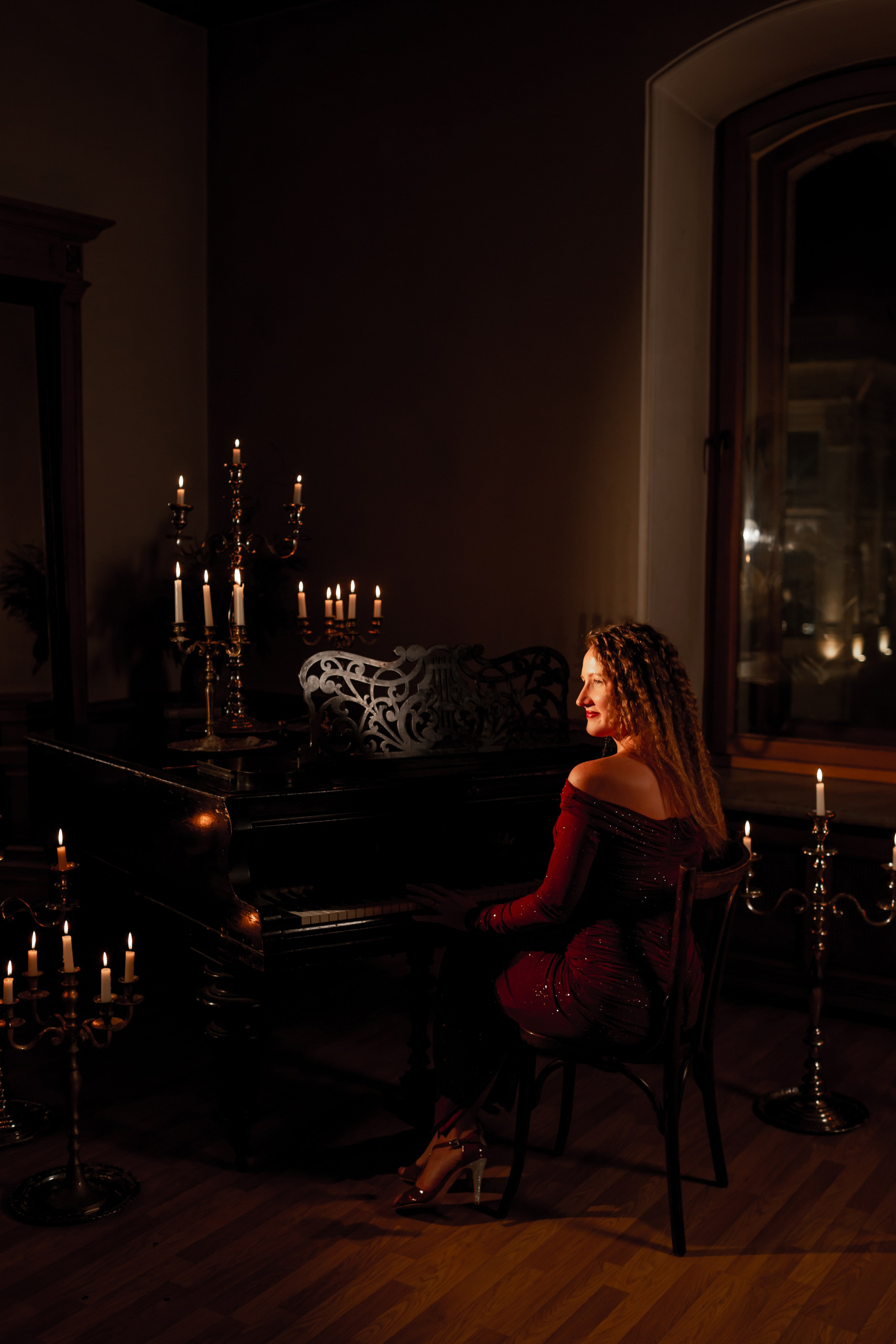 Парная эстетичная фотосессия в студии. Свадебный фотограф Кирилл Белый