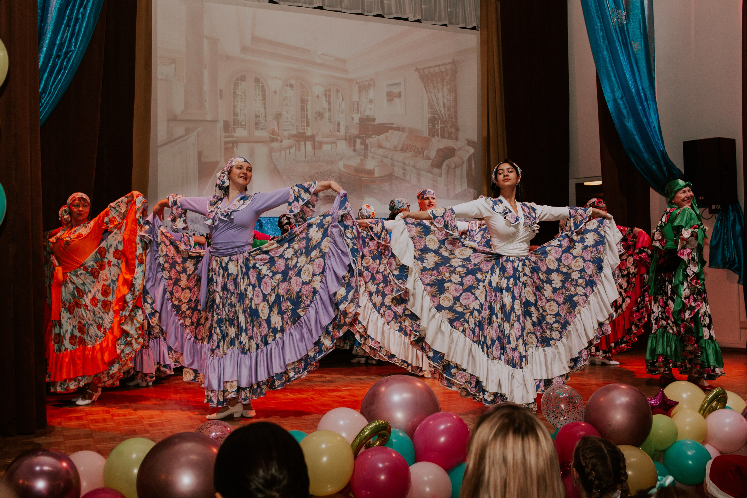 Новогодний концерт в КДЦ Южный. Семейный фотограф во Всеволожске и Санкт-Петербурге Юлия Капустина