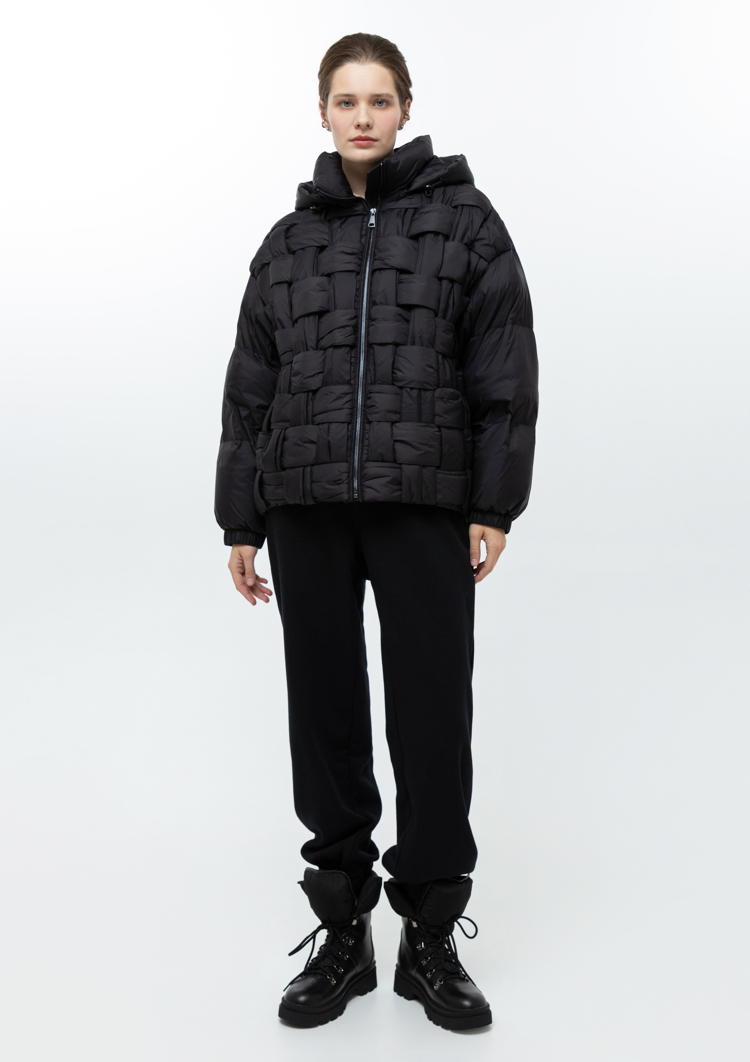 Каталог. Верхняя одежда + трикотаж бренда. 4ч,. Визажист для брендов, Фэшн продюсер Олеся Глушкова