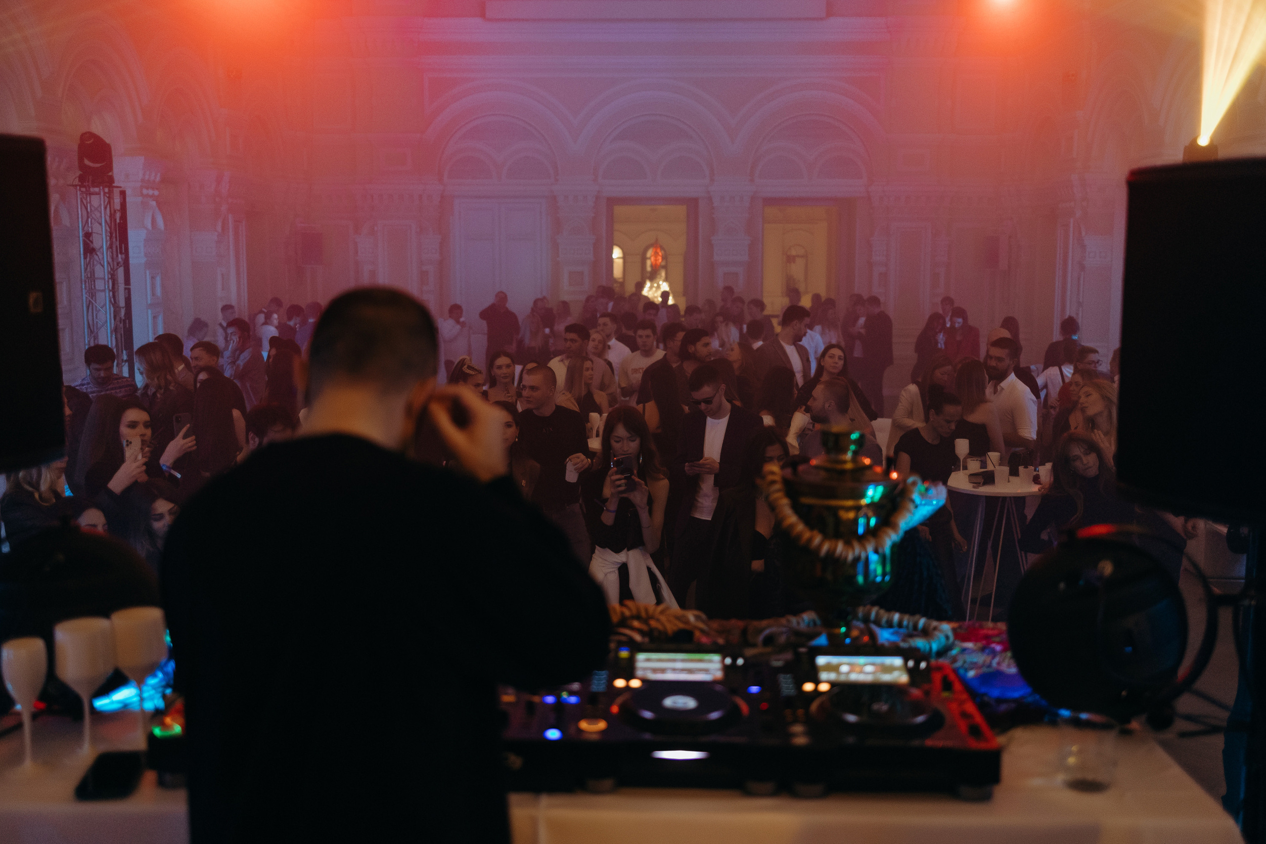 Techno Rooms. Репортажный и свадебный фотограф в Москве Лена Таращенко