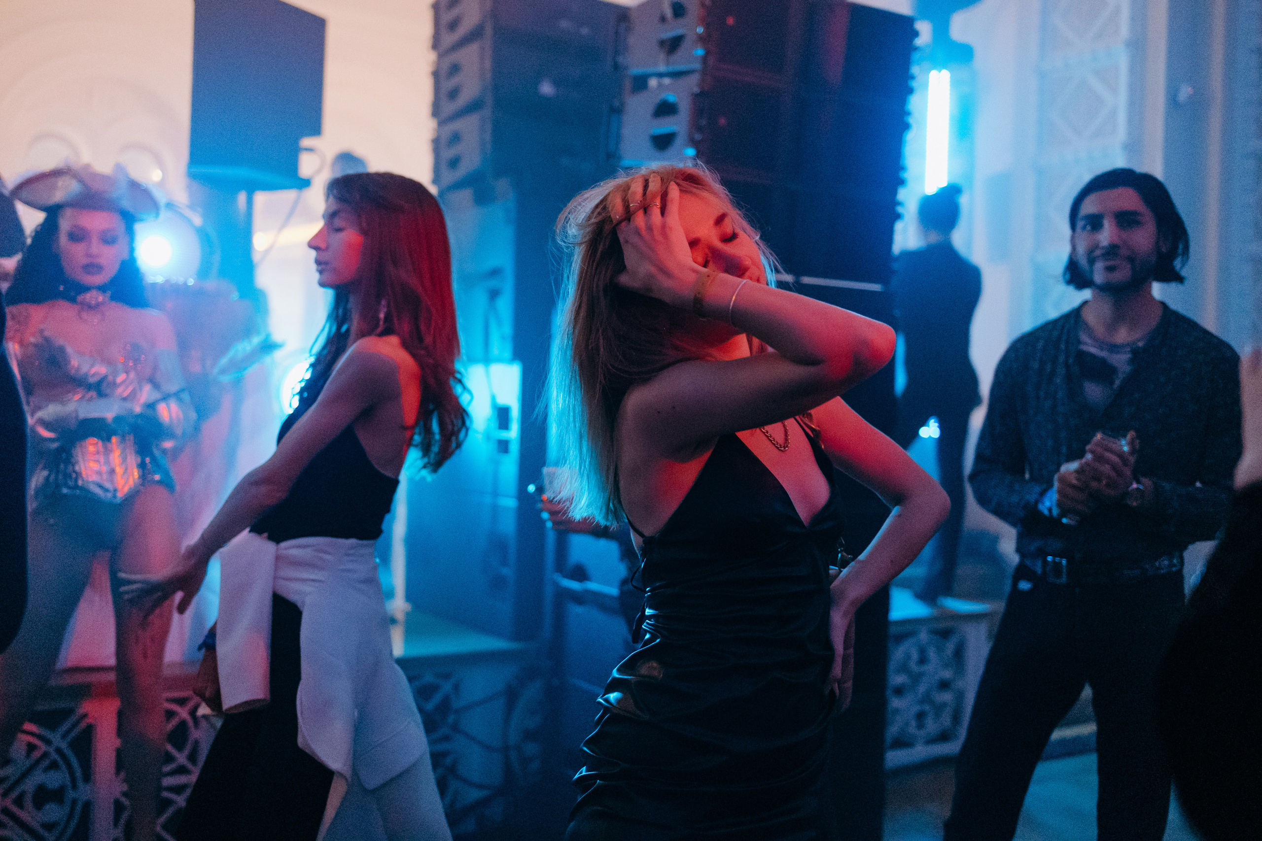 Techno Rooms. Репортажный и свадебный фотограф в Москве Лена Таращенко