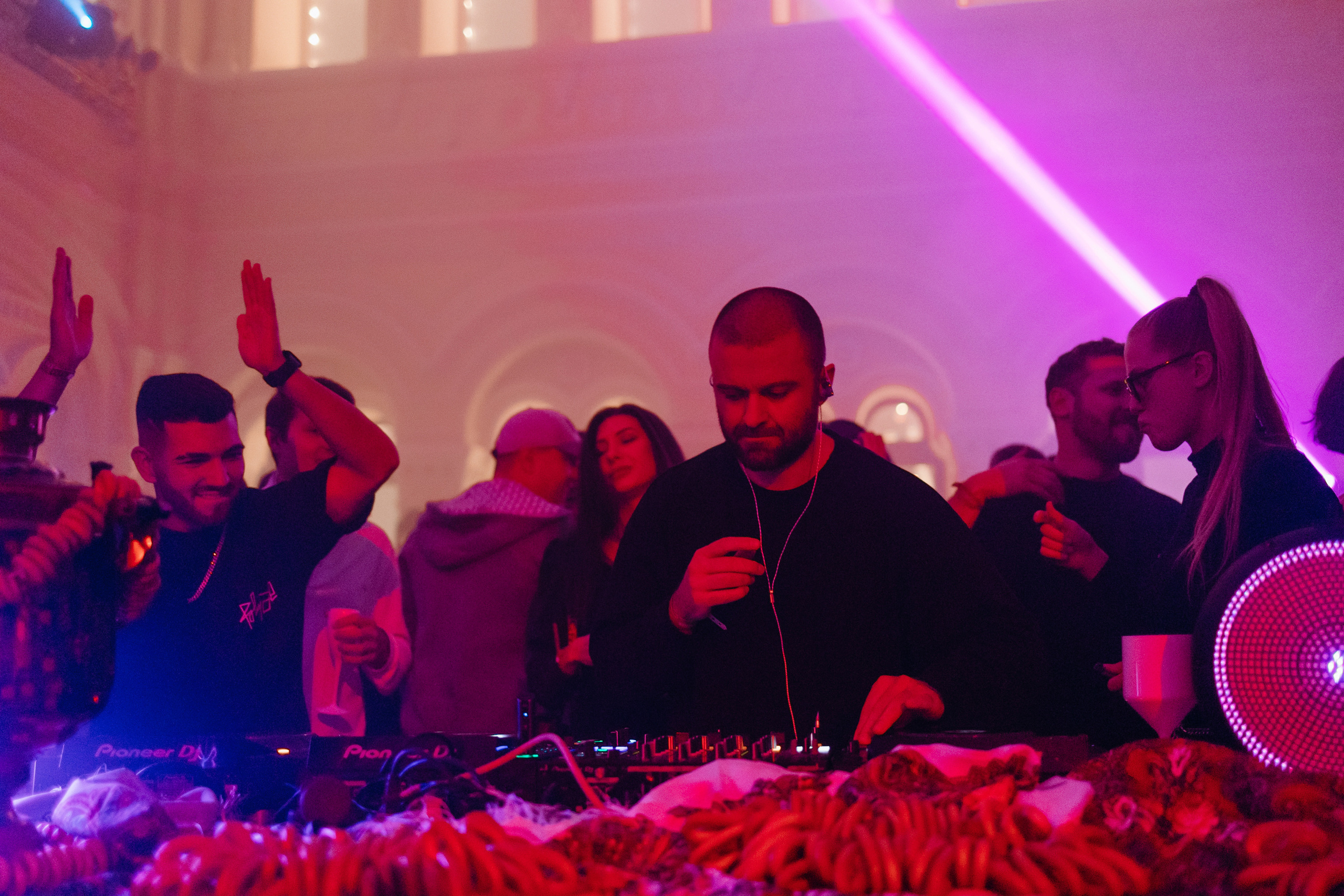 Techno Rooms. Репортажный и свадебный фотограф в Москве Лена Таращенко