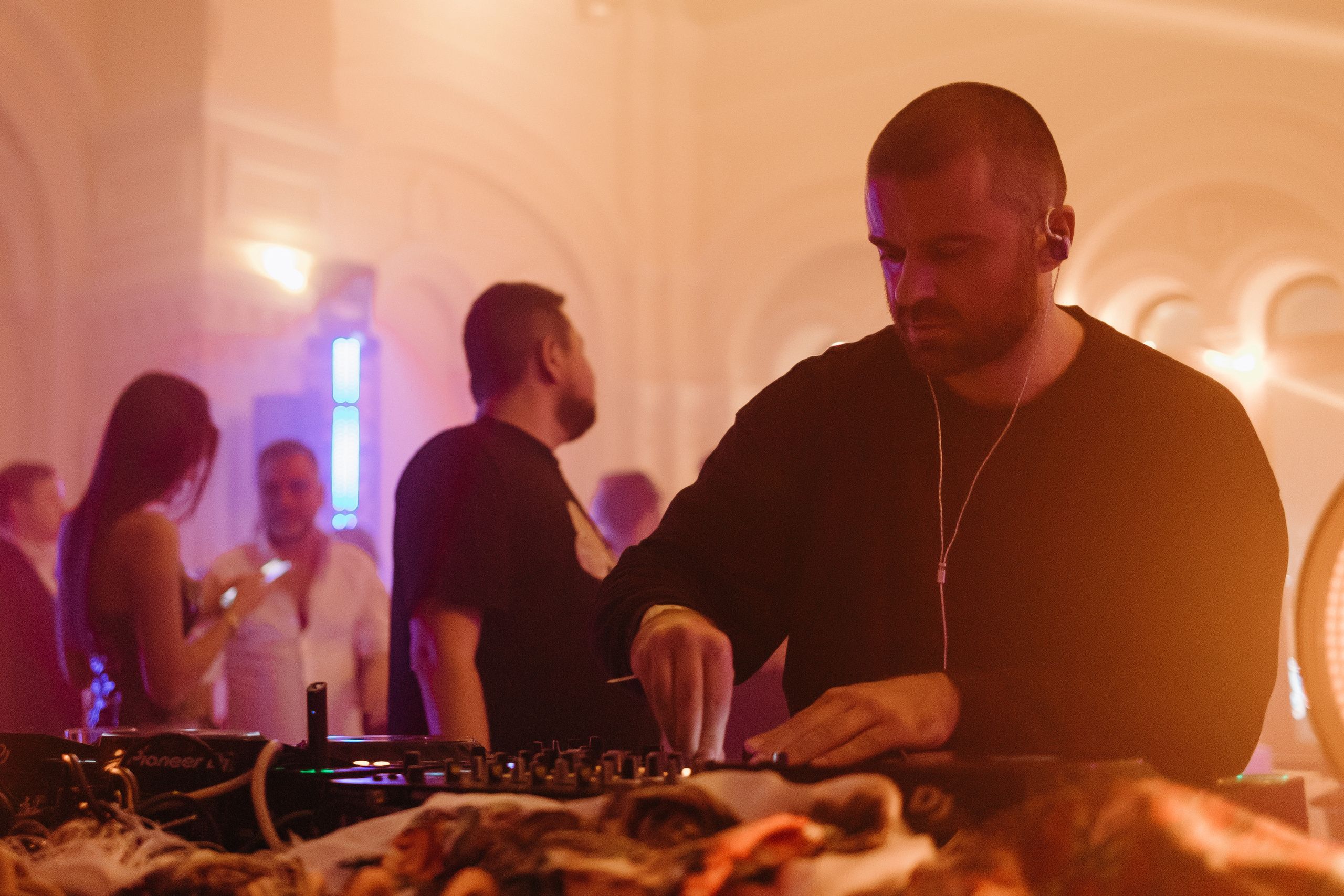 Techno Rooms. Репортажный и свадебный фотограф в Москве Лена Таращенко