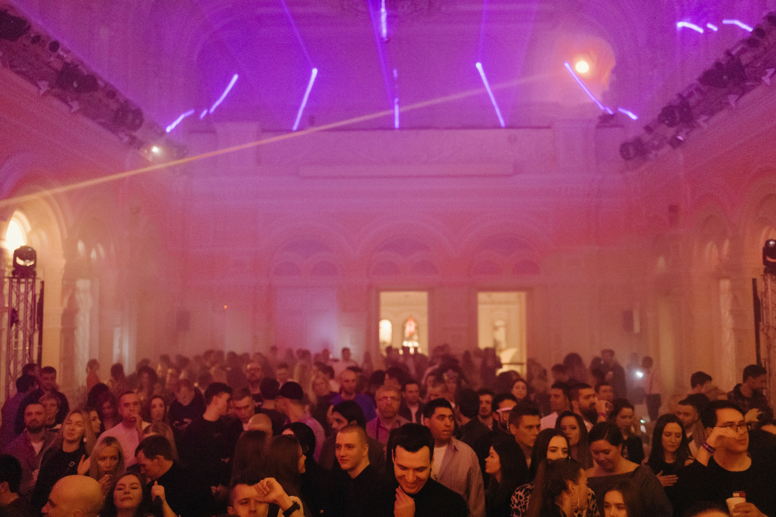 Techno Rooms. Репортажный и свадебный фотограф в Москве Лена Таращенко