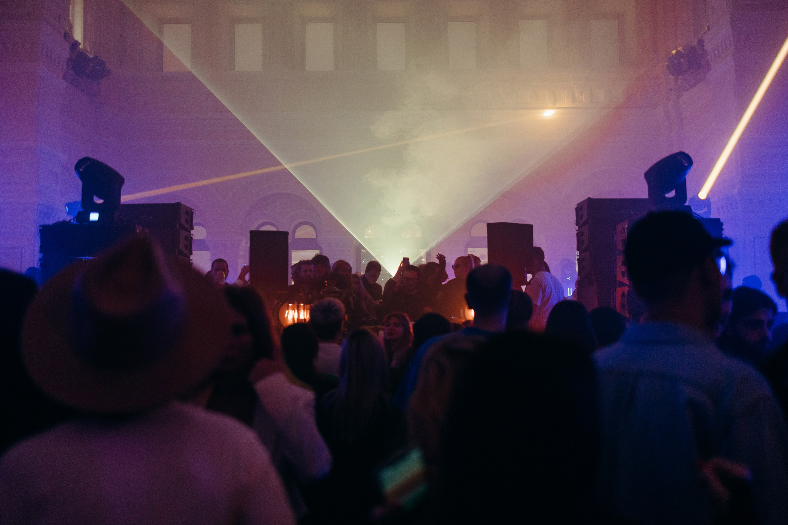 Techno Rooms. Репортажный и свадебный фотограф в Москве Лена Таращенко