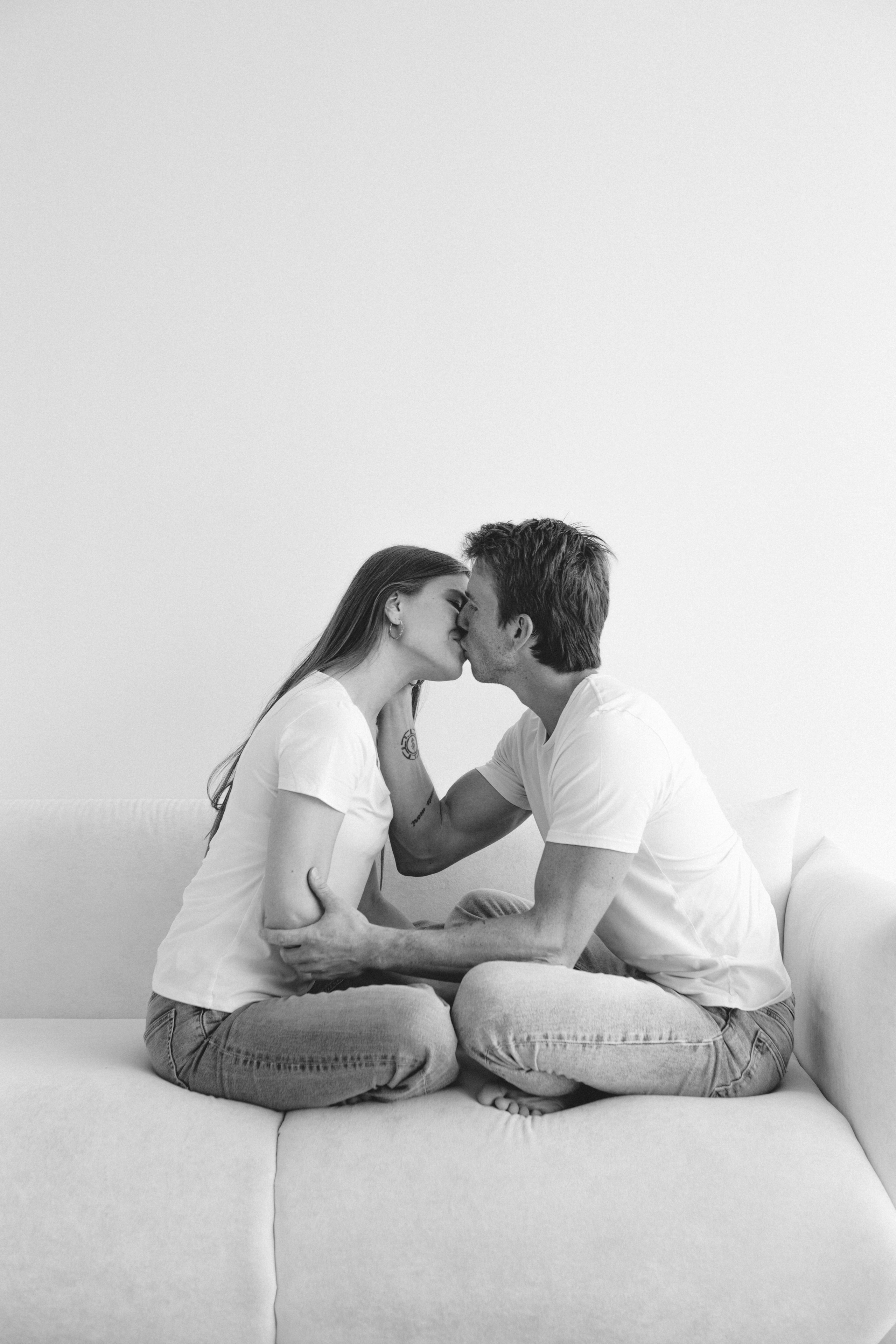 Настя и Стас. Студия. Минимализм. Портретный фотограф в Минске