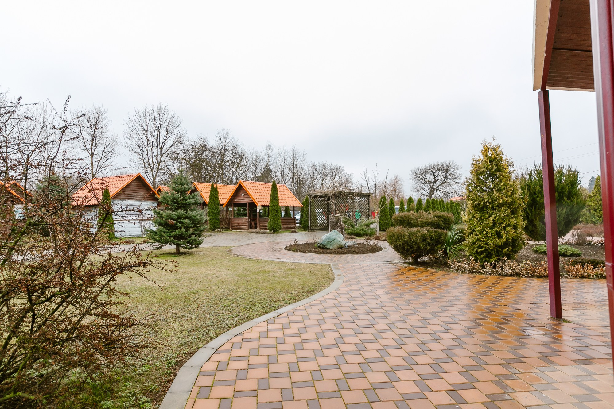 Фотографии территории термального источника март 2024 год