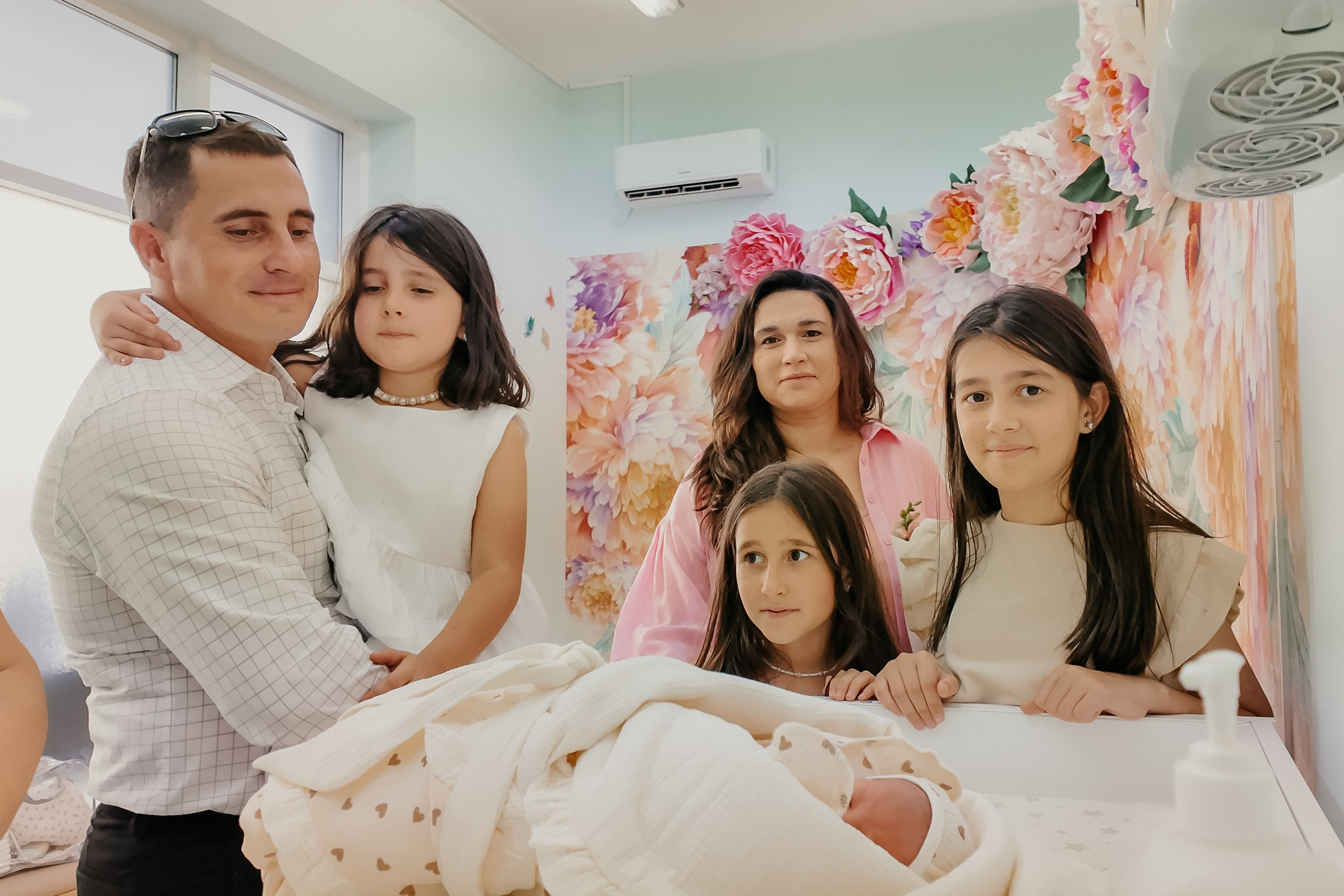 Выписка с роддома. Https://malovafoto.ru