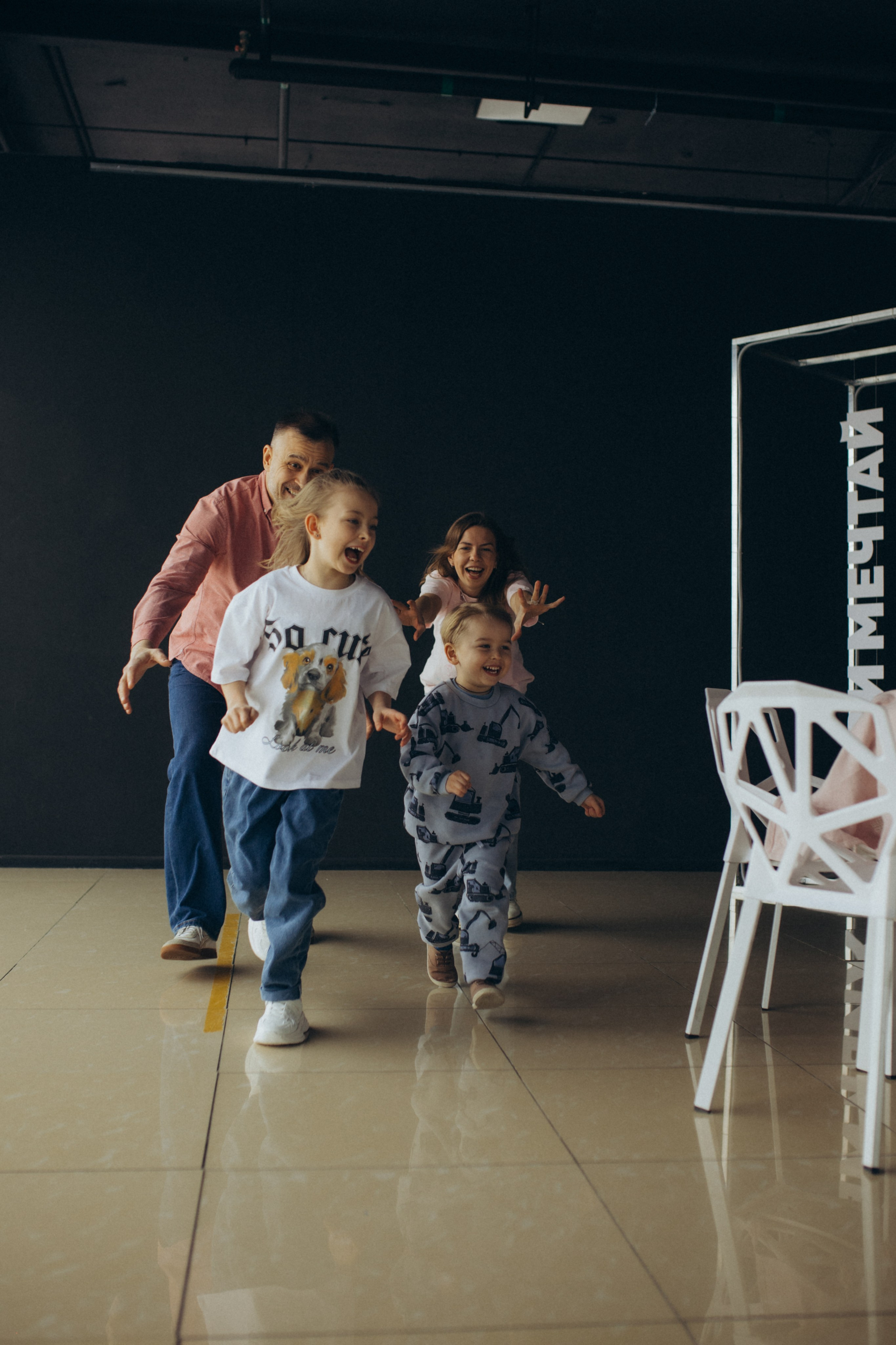 Семейная в студии. Семейный фотограф Lifestyle Ноябрьск/Губкинский/Тобольск