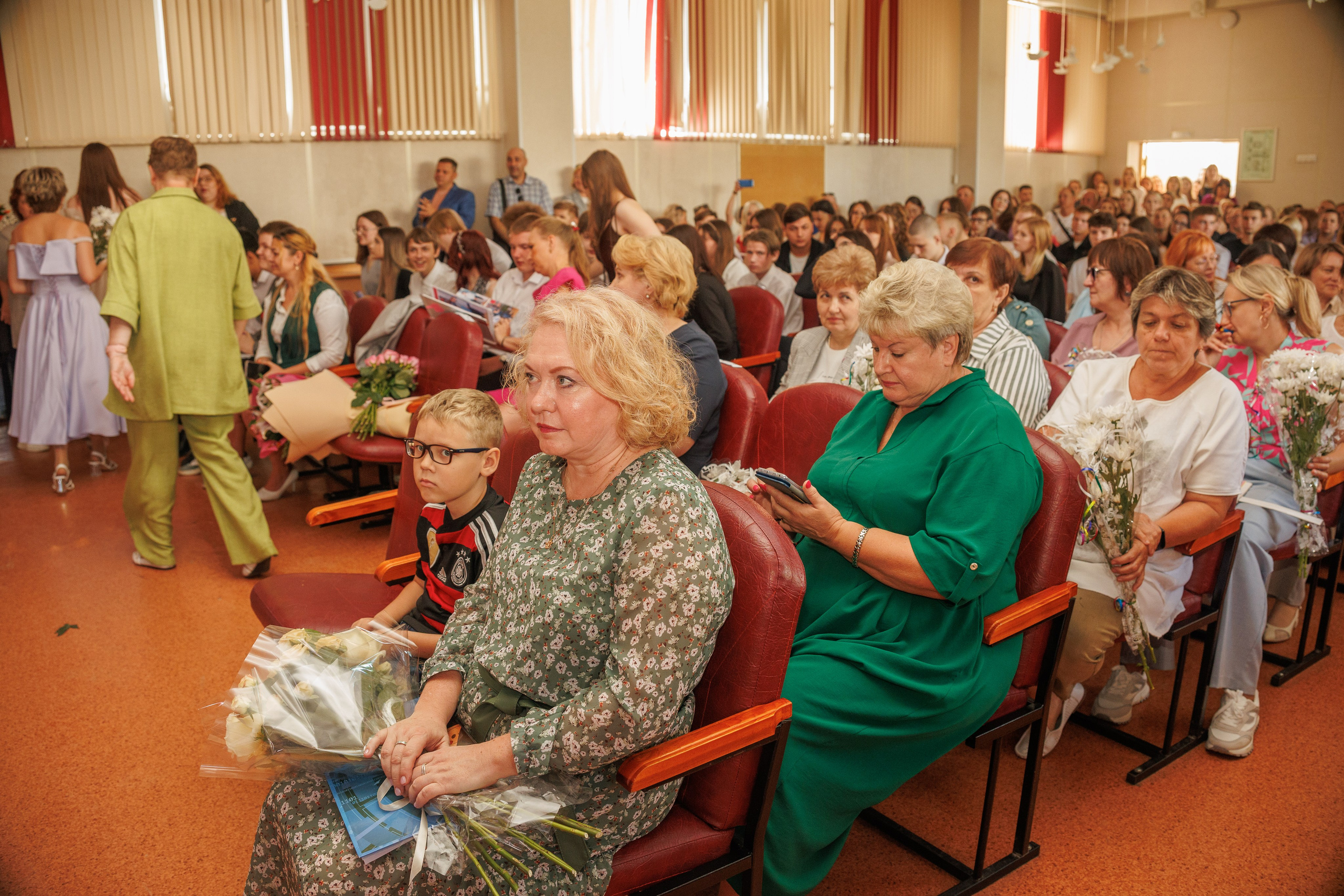 Вручение аттестатов. Свадебный и семейный фотограф в Новосибирске Ирина Дорошкова