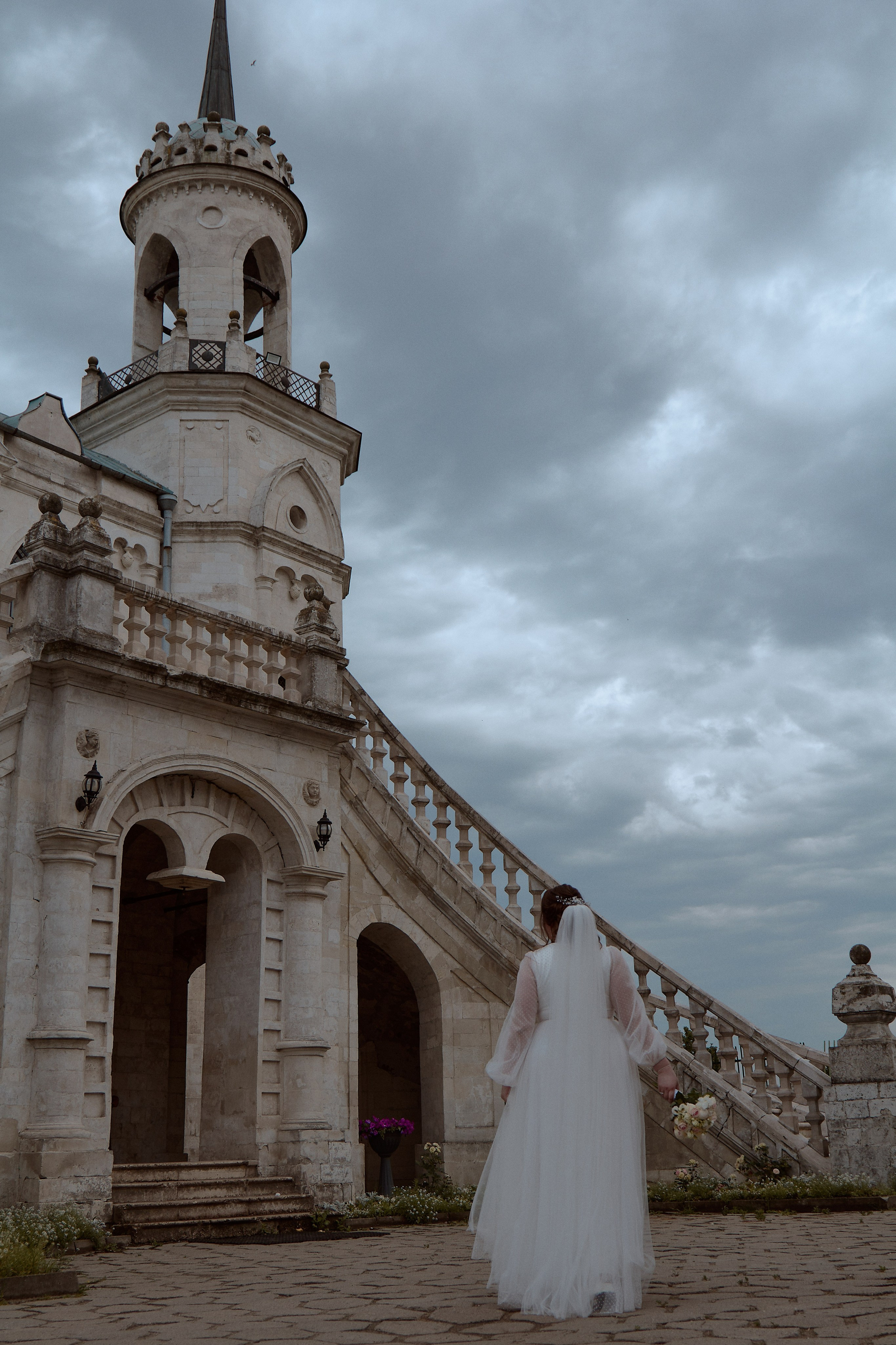 Виктория и Даниэль. Владимирский храм. Фотограф лавстори Москва/МО Приятелева Ангелина