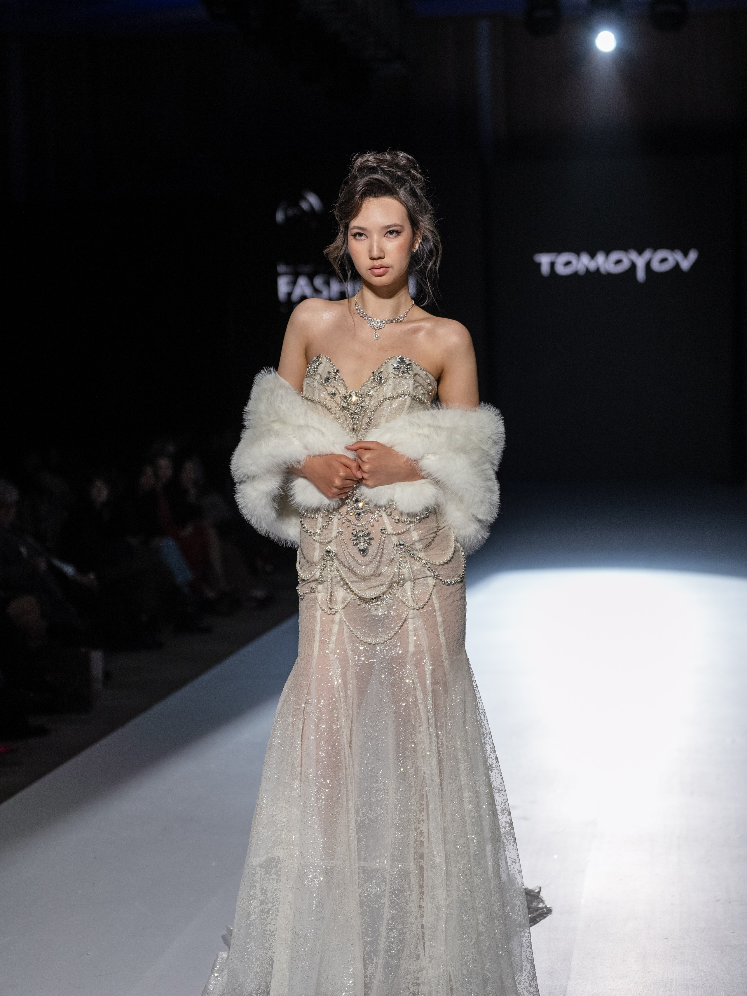 Eurasia Fashion Week Tomoyov. Сайт Алматинского НЮ АРТ, будуар и фэшн фотографа Дениса Карпенко