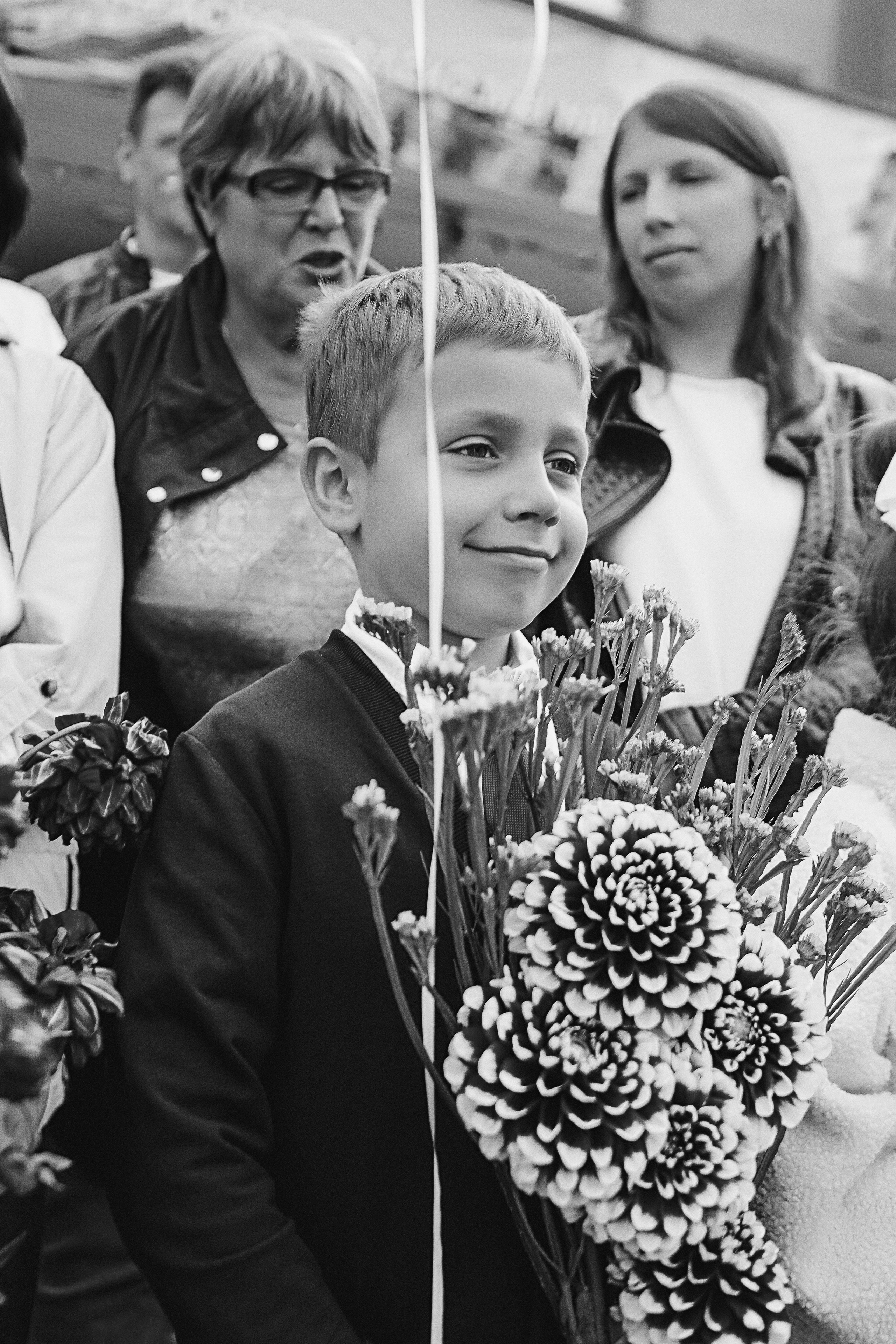 1 сентября линейка+кл час+портреты. Семейный фотограф Тюмень, фотограф на роды Салмина Мария