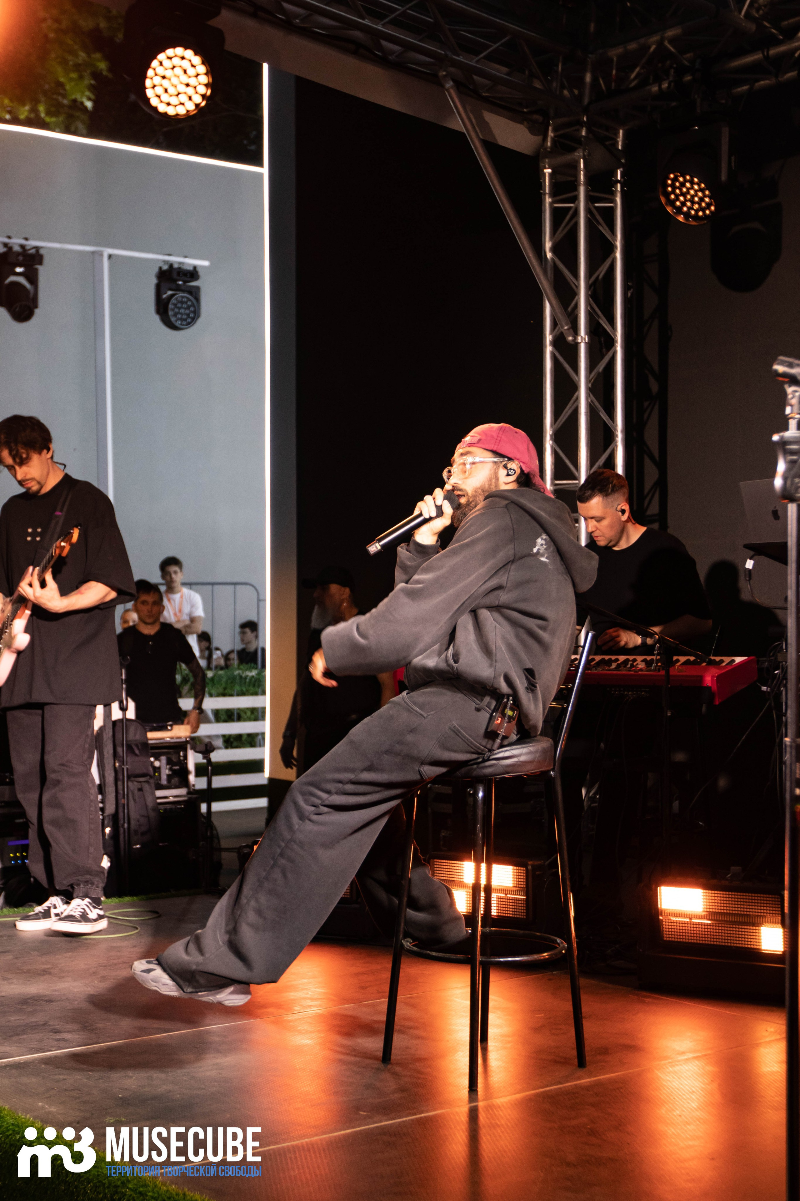 МОТ. Концертный фотограф