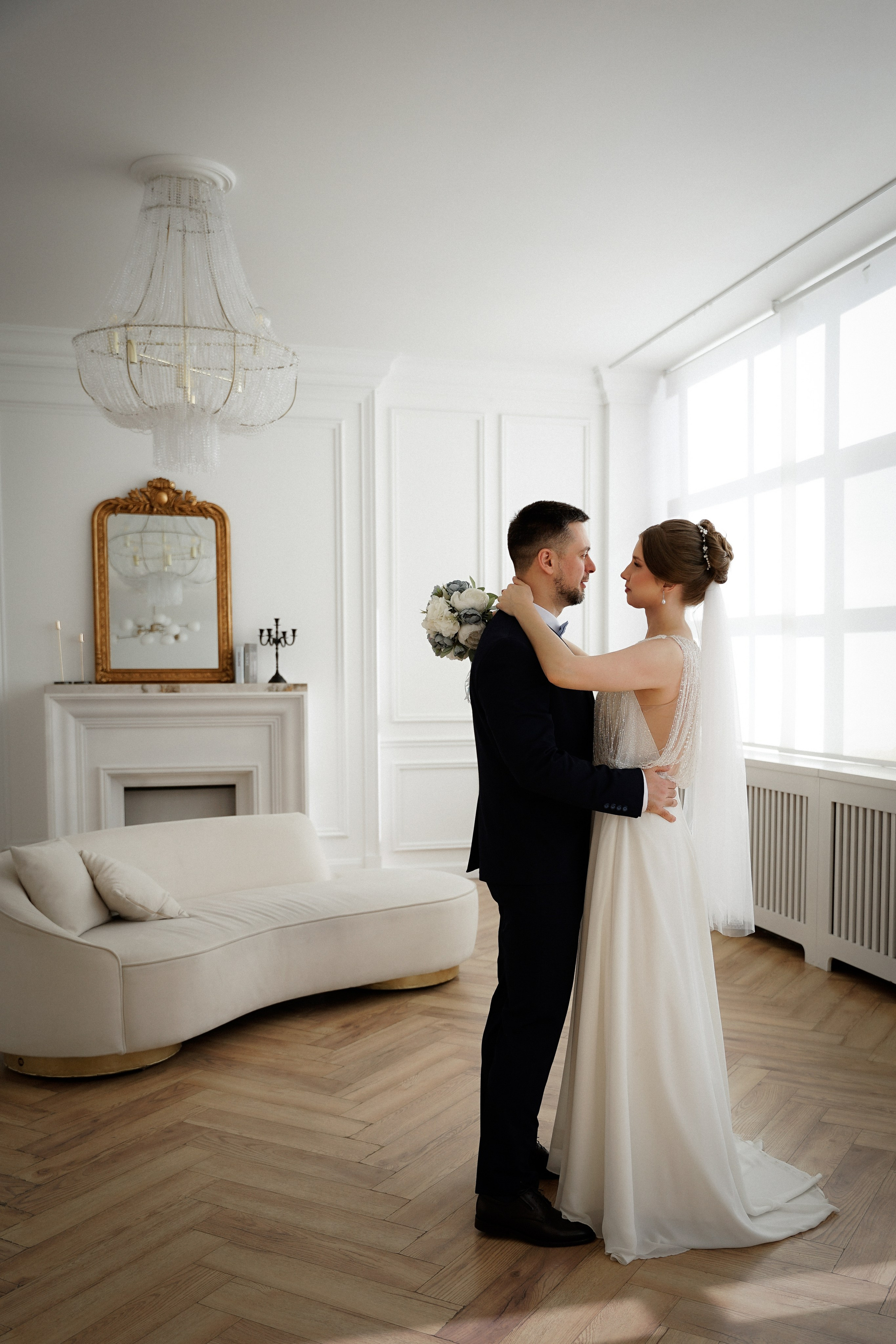 Студийная свадебная фотосессия