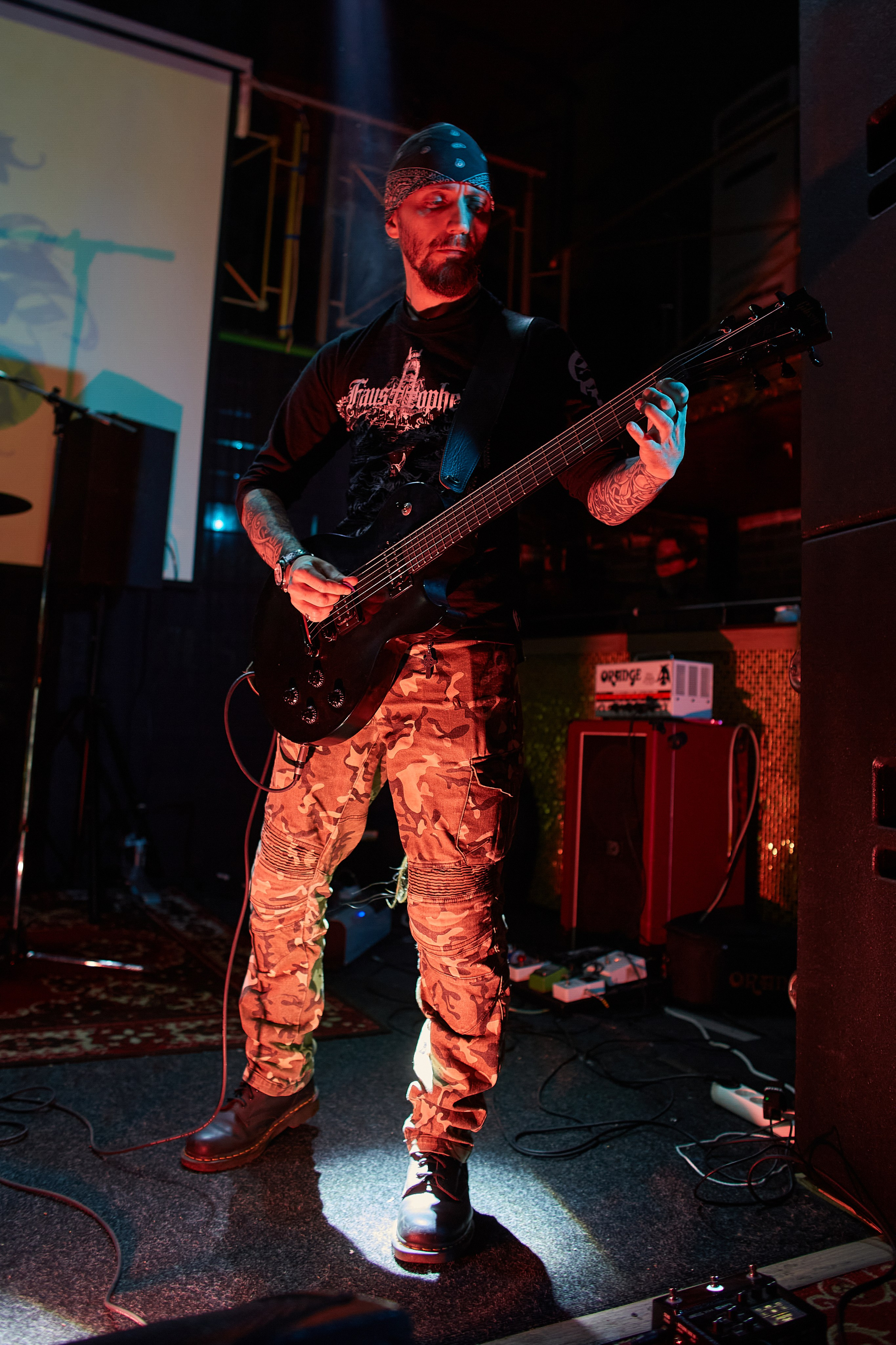 2023-11-03. Abysslooker