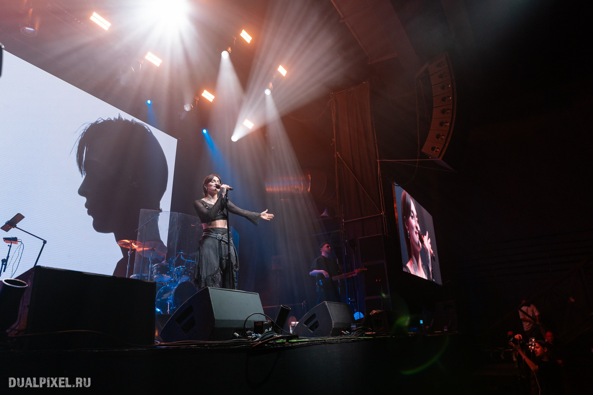 Mona. Магия музыки в кадре: Концертная Фотография