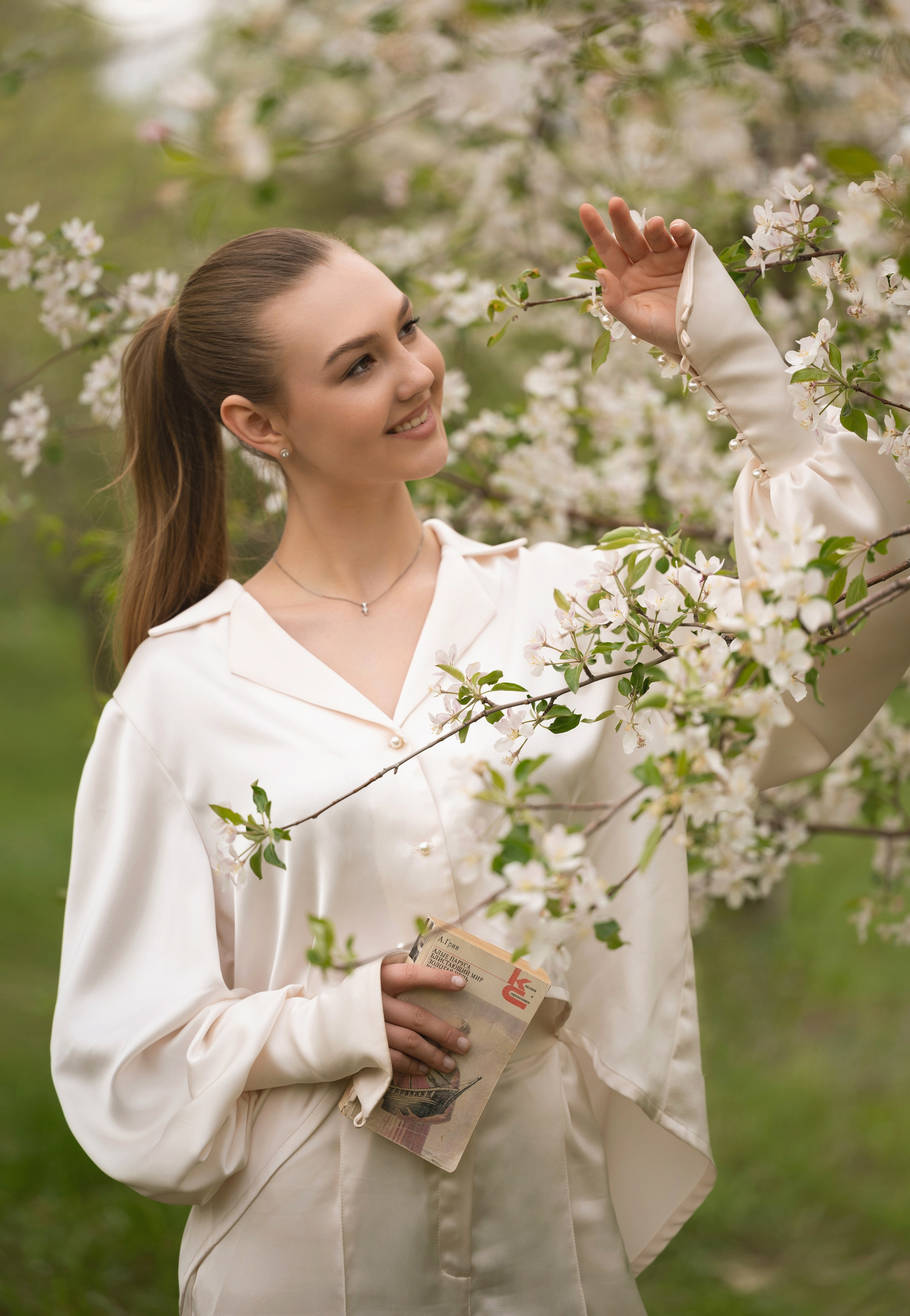 Фотосессия в цветущих садах