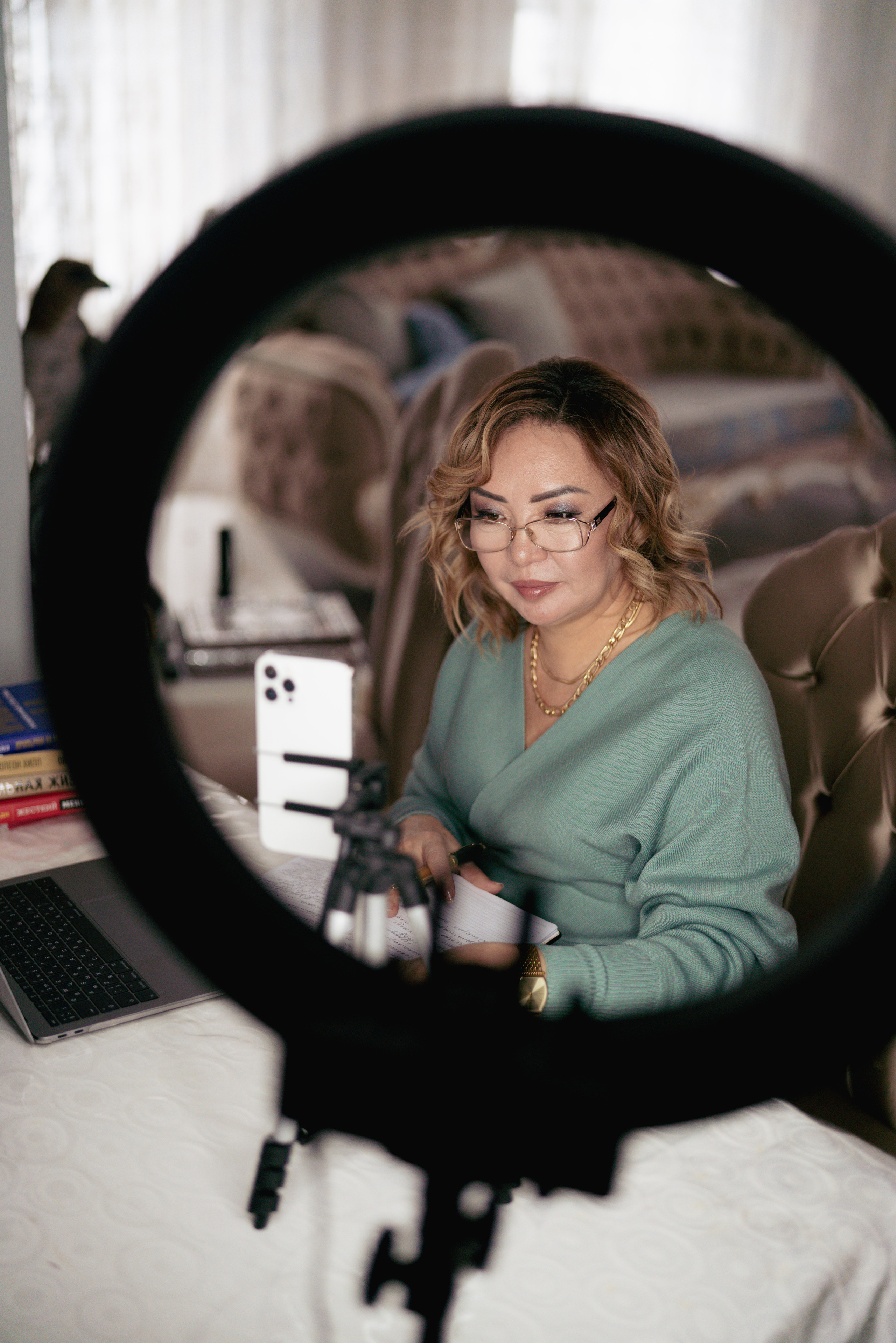 Фотосессия для Контента. Фотограф Алматы, курс по Фотографии в Алматы. Дмитриева Наталья