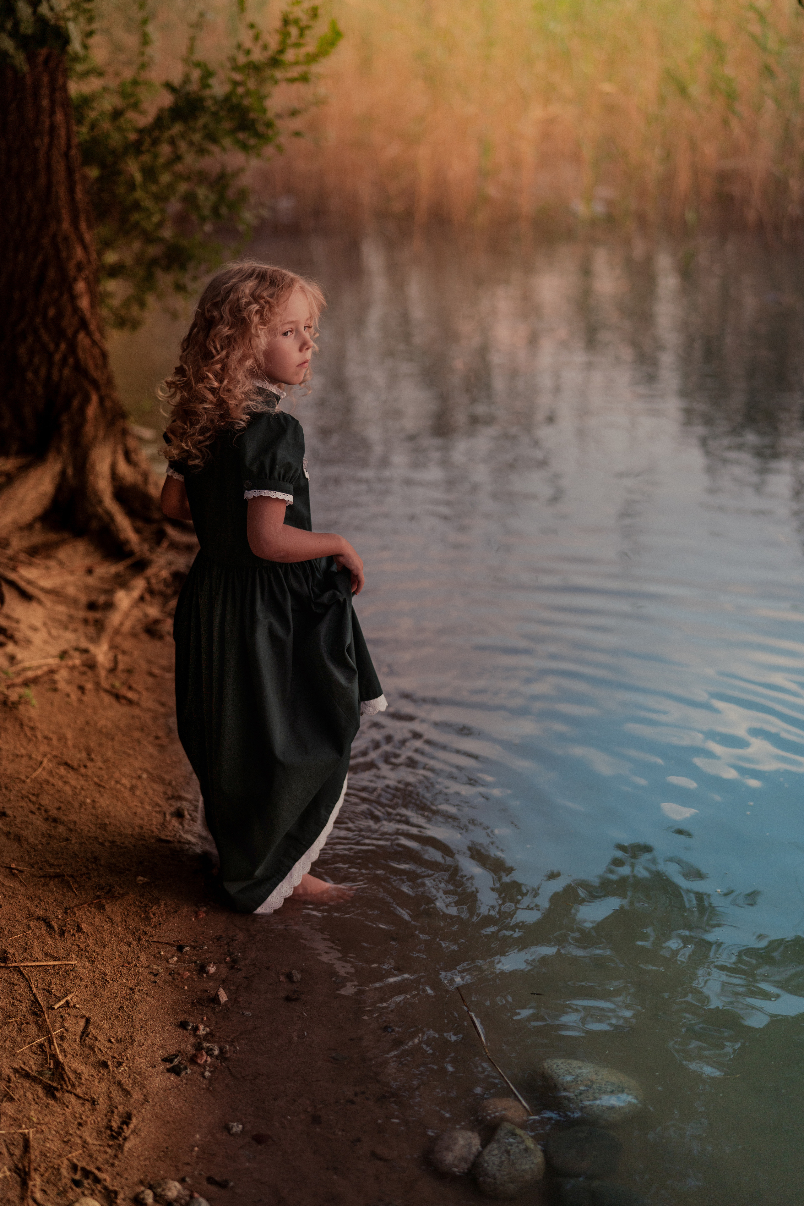 У речки. Фотограф Алматы, курс по Фотографии в Алматы. Дмитриева Наталья