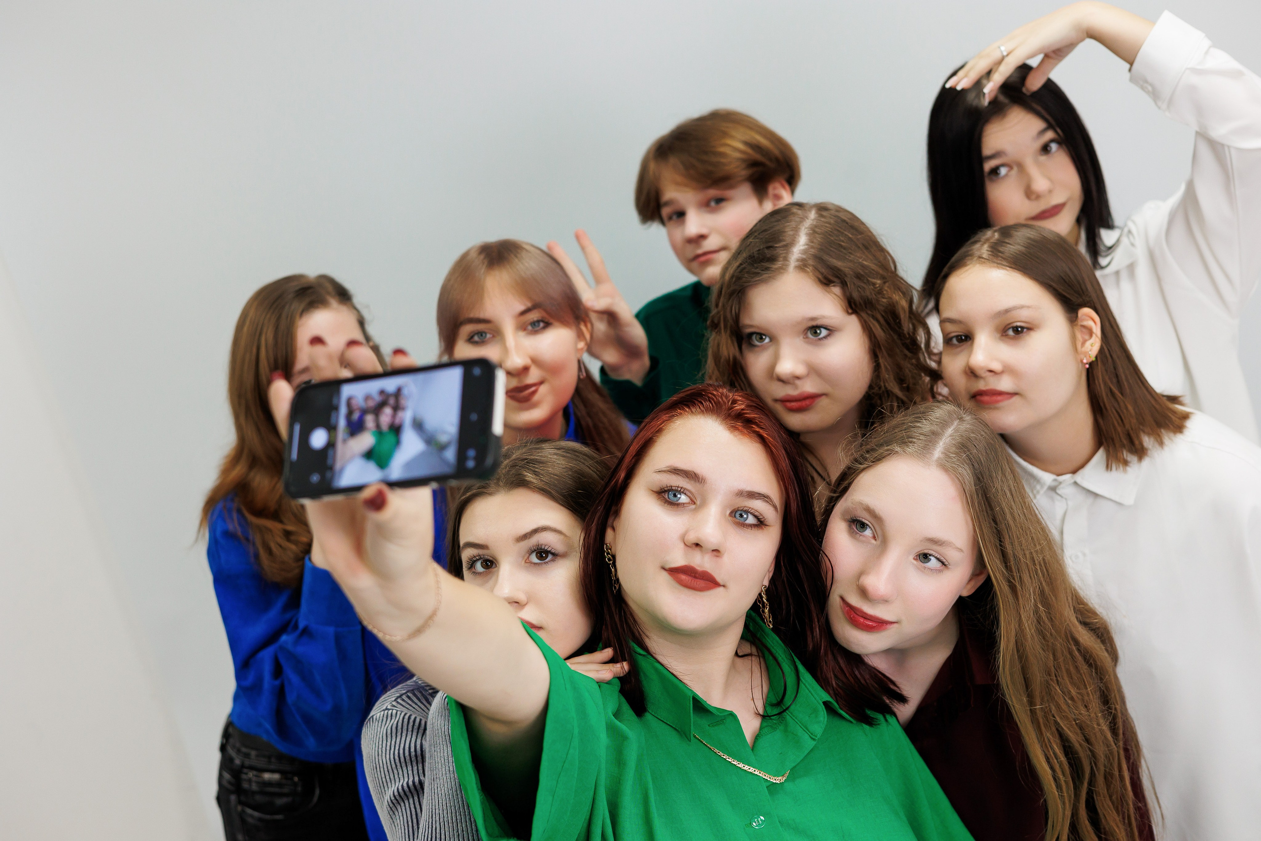 Галерея Групповые фото студия (старшие). Выпускные альбомы в Луге/Школьные съёмки