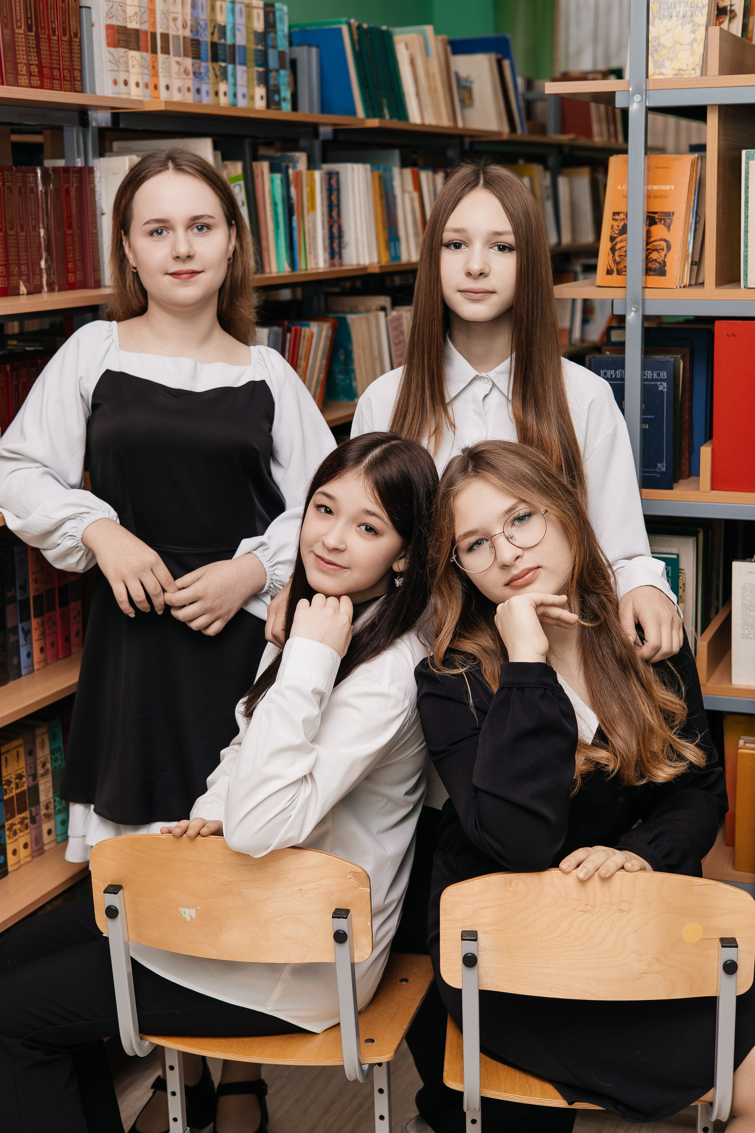 Галерея Групповые фото школа (старшие). Выпускные альбомы в Луге/Школьные съёмки