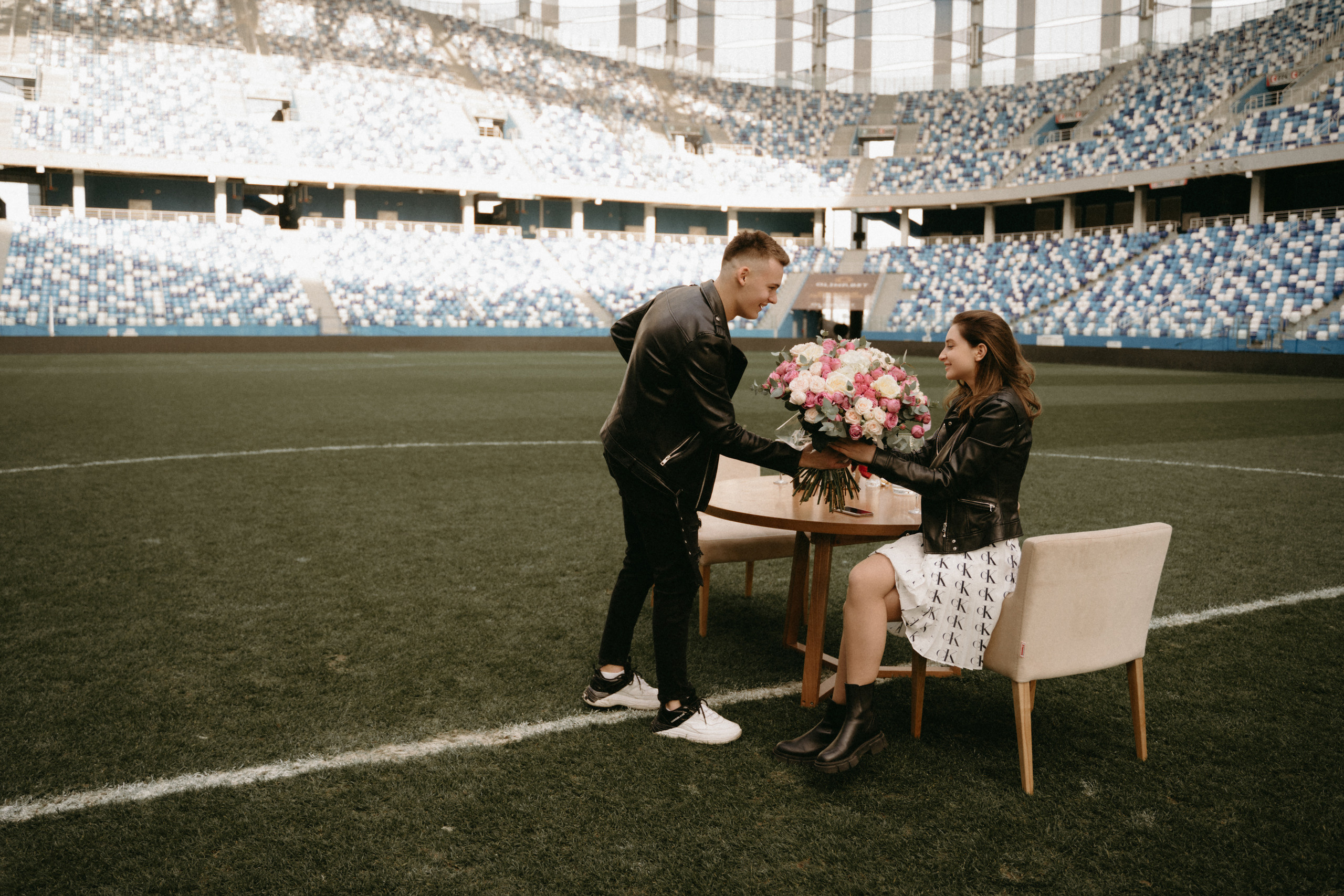 Стадион для двоих. Предложение. Фотограф Наталья Шелест