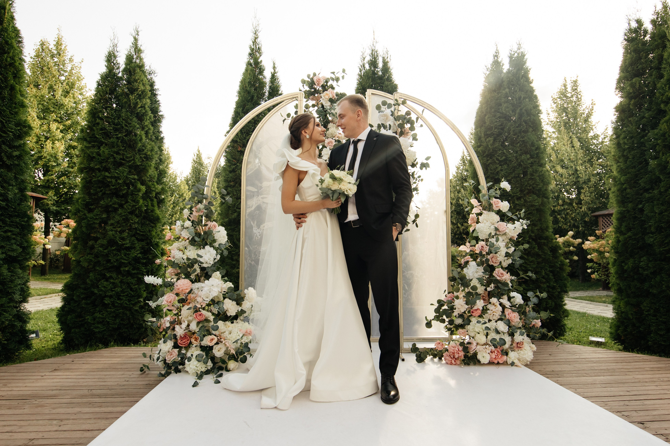 Контакты. Свадебный фотограф в Курске Антон Богданов