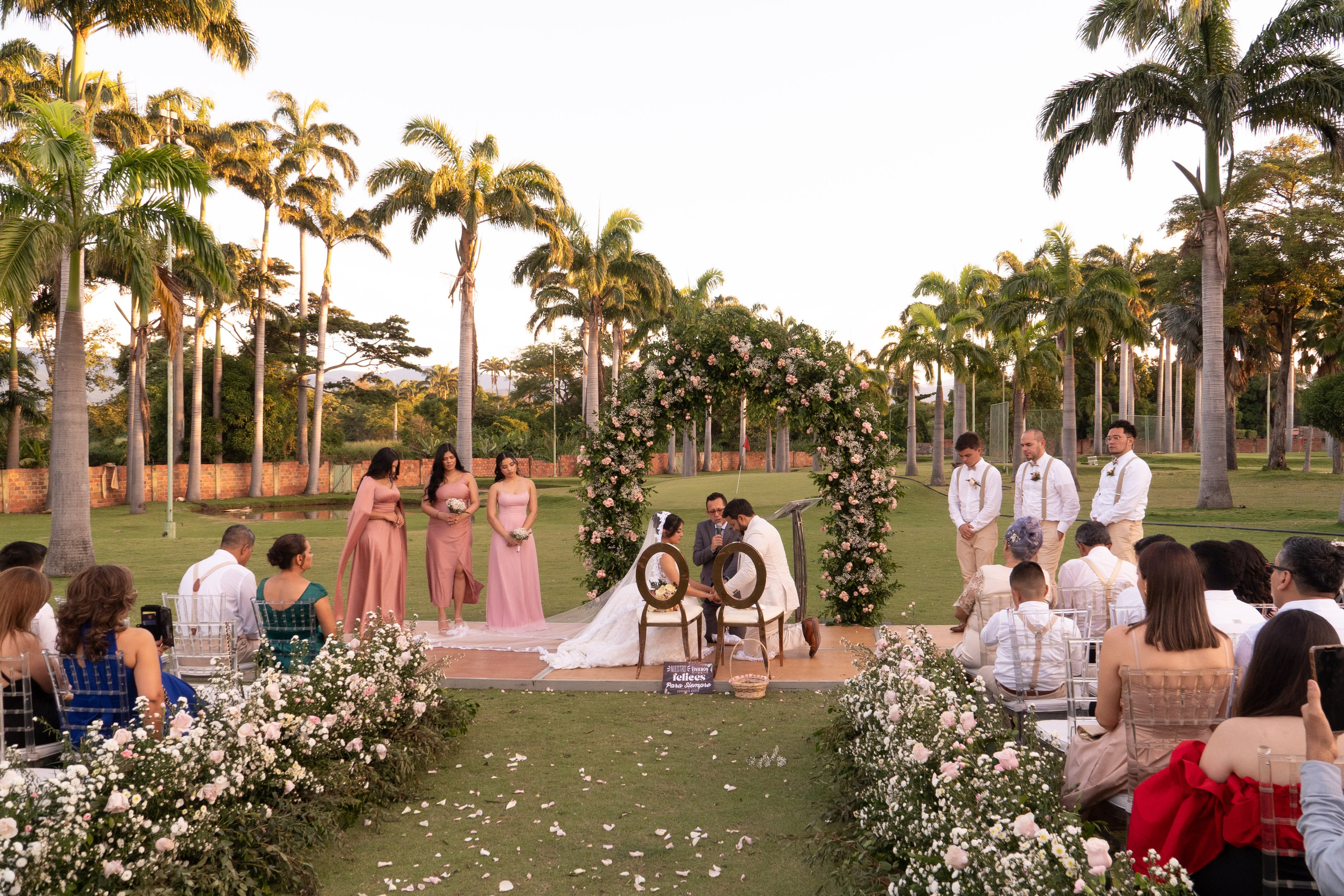 Carola & Gerson. Wedding Photographer in Barcelona and Medellin