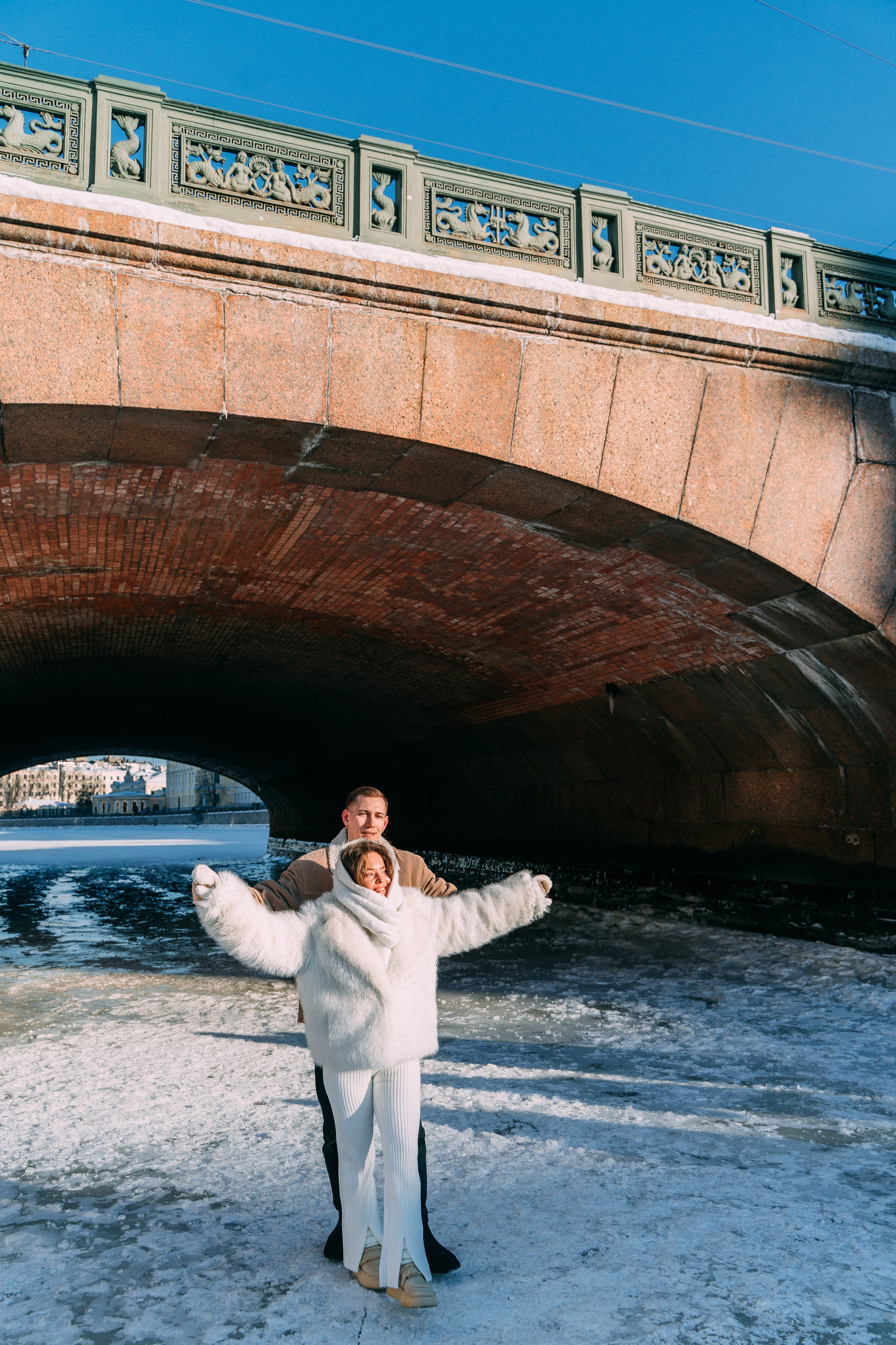 Лавстори на льду по рекам и каналам Санкт-Петербурга