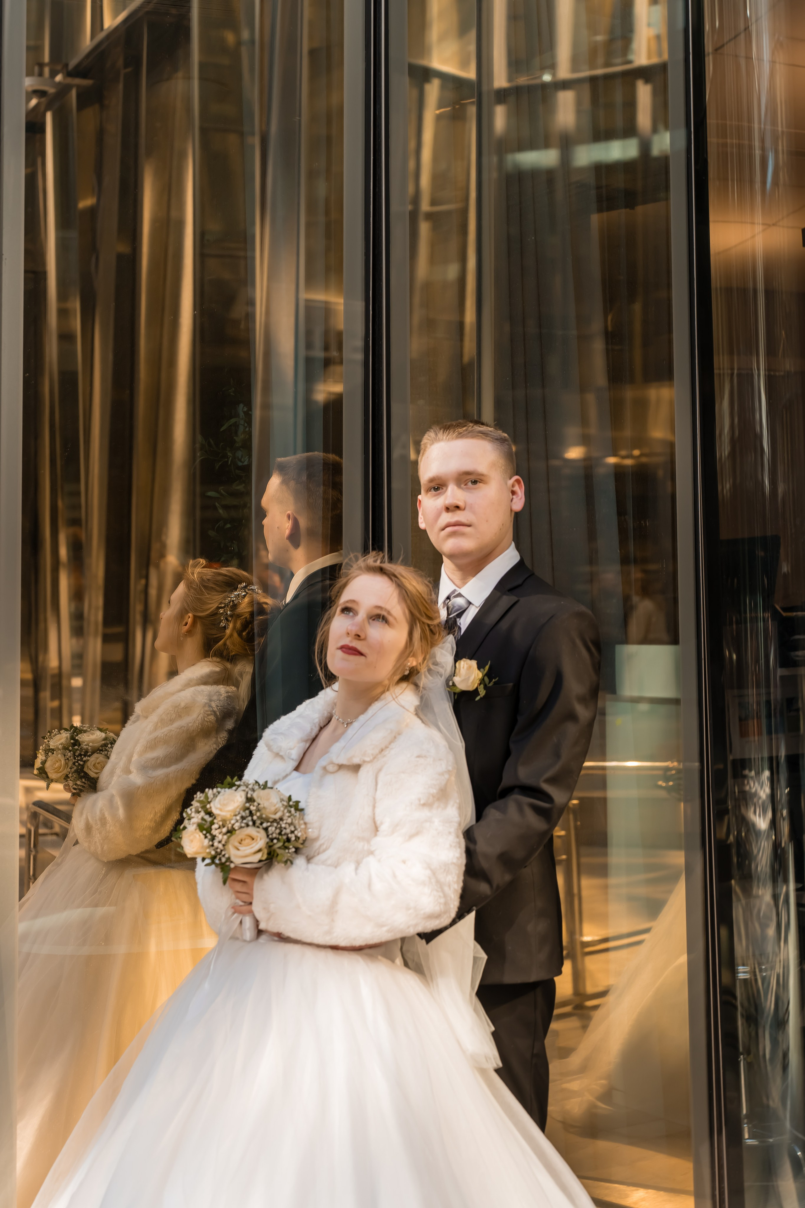 Оставьте заявку прямо сейчас и получите незабываемые фотоотчеты вашего свадебного дня. 