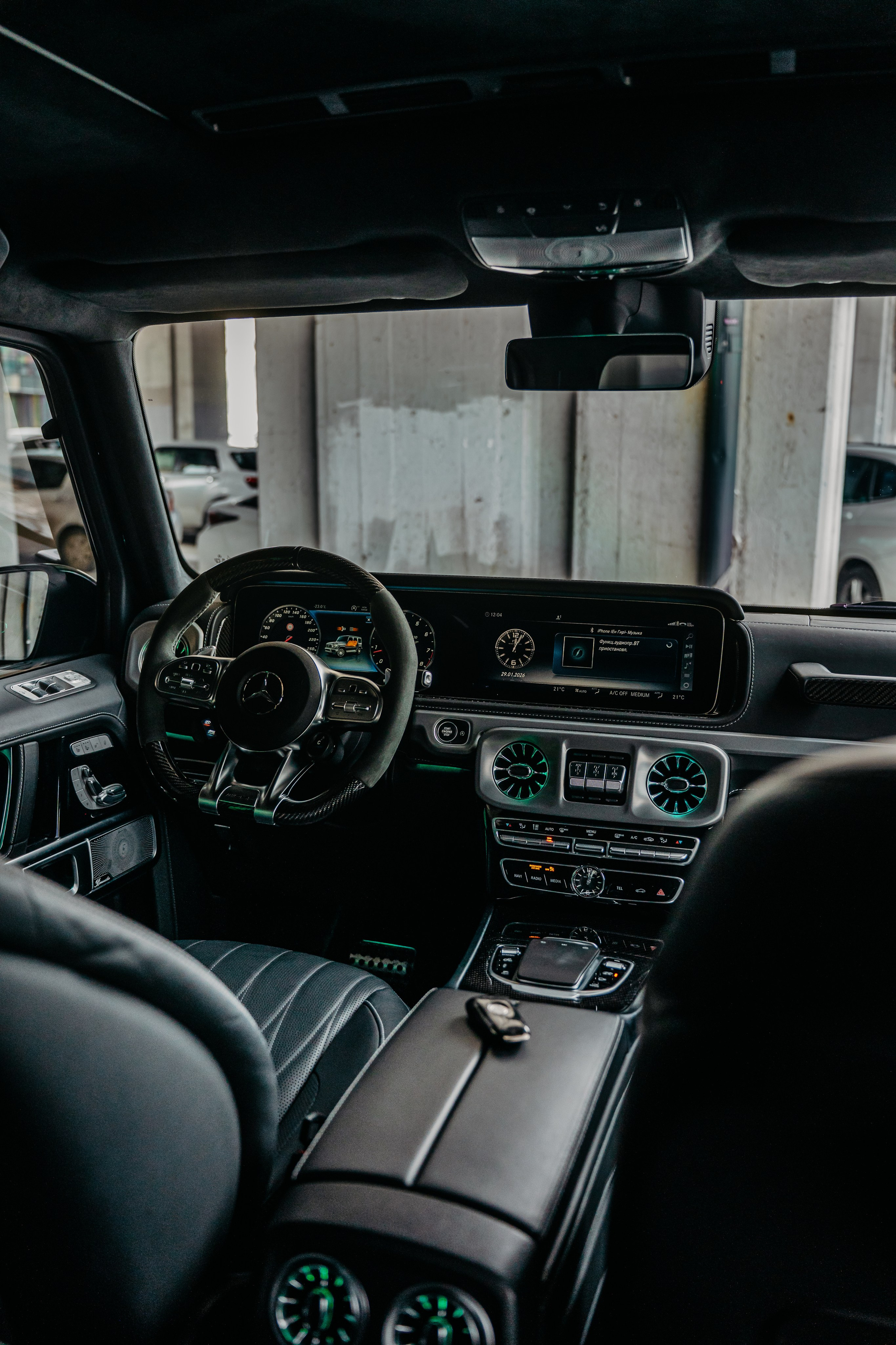 Mercedes-Benz 63 AMG. Фотограф, видеограф и пилот дрона на Байкале