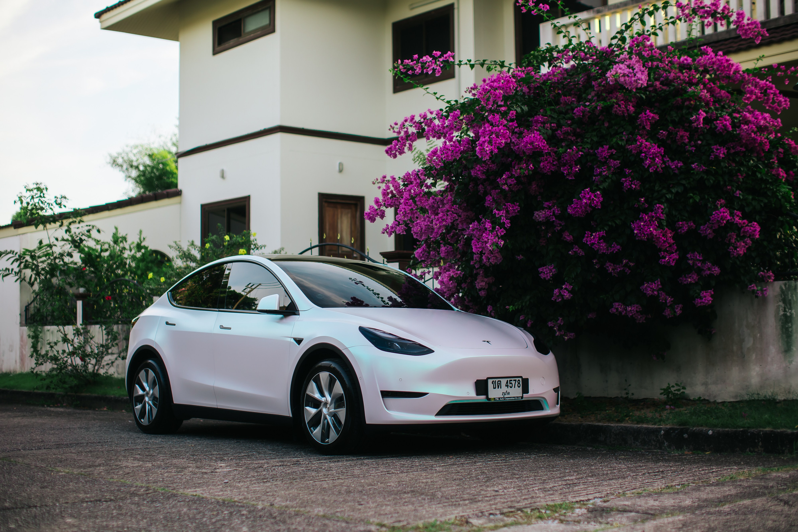 Tesla Model 3 Pearl. Фотограф в на Пхукете Сергей Войлоков