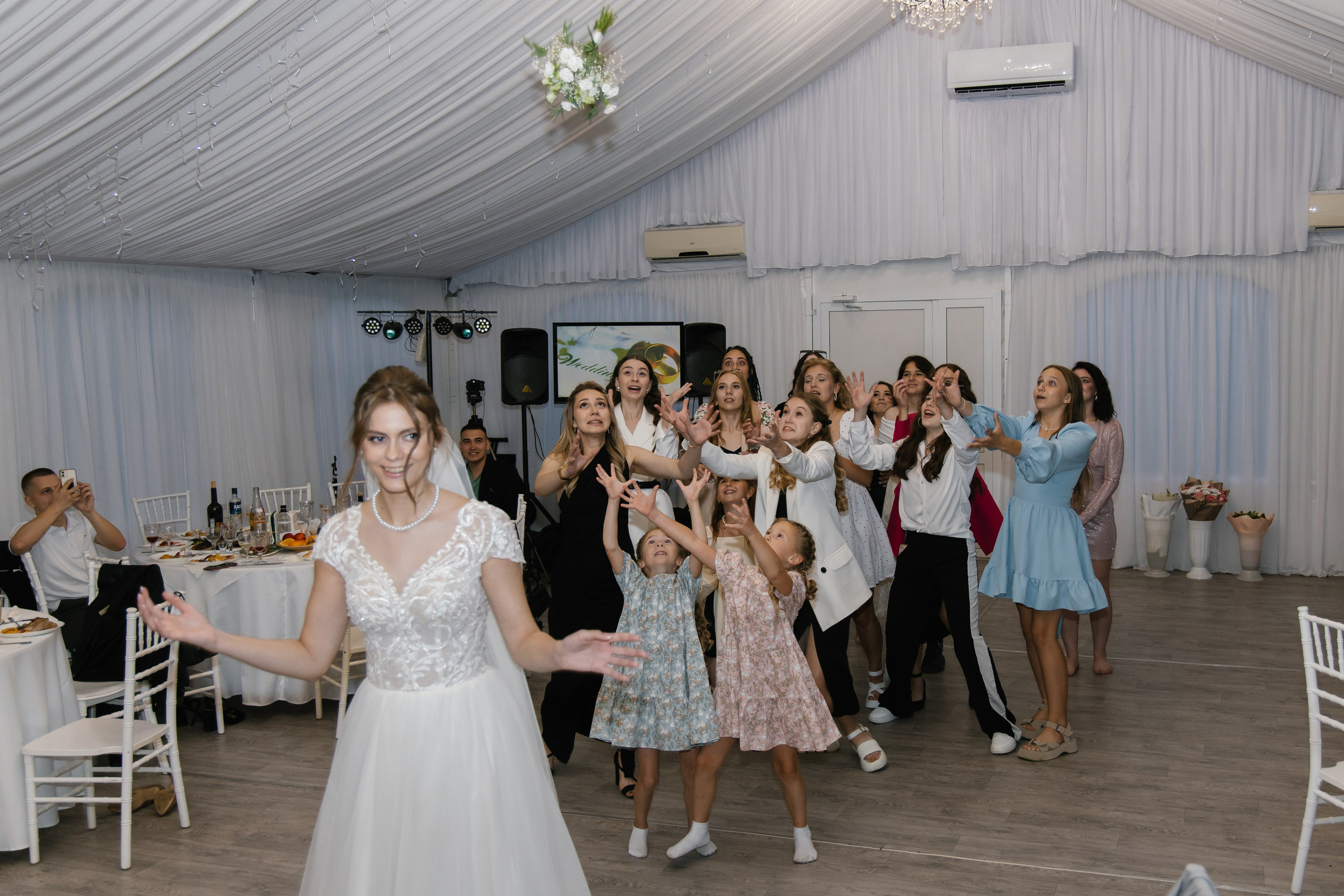 Ксения и Антон (полный день). Фотограф в Барнауле Юлия Садвокасова