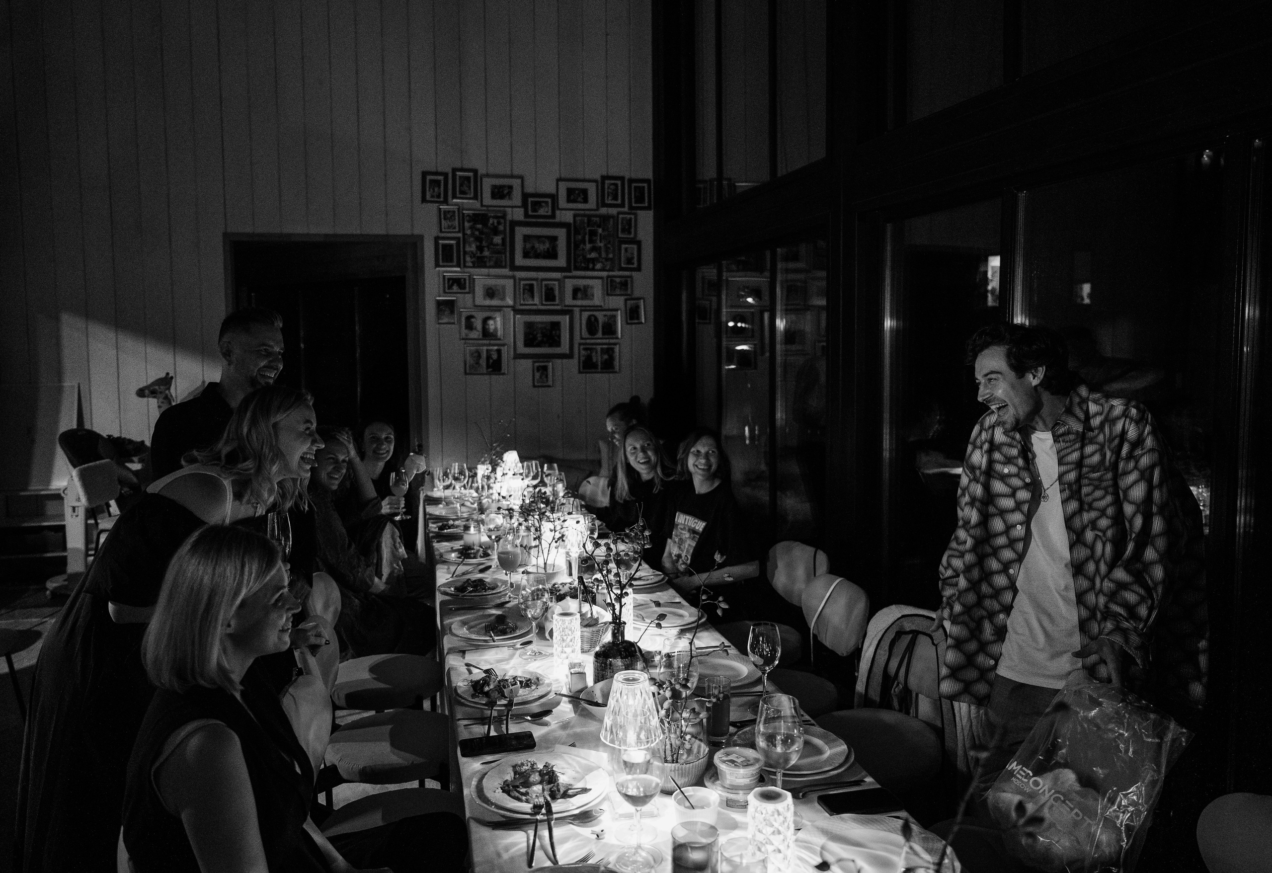 Невероятно атмосферный семейный ужин. Wedding photographer in Moscow and around the world Andrey Medvednikov