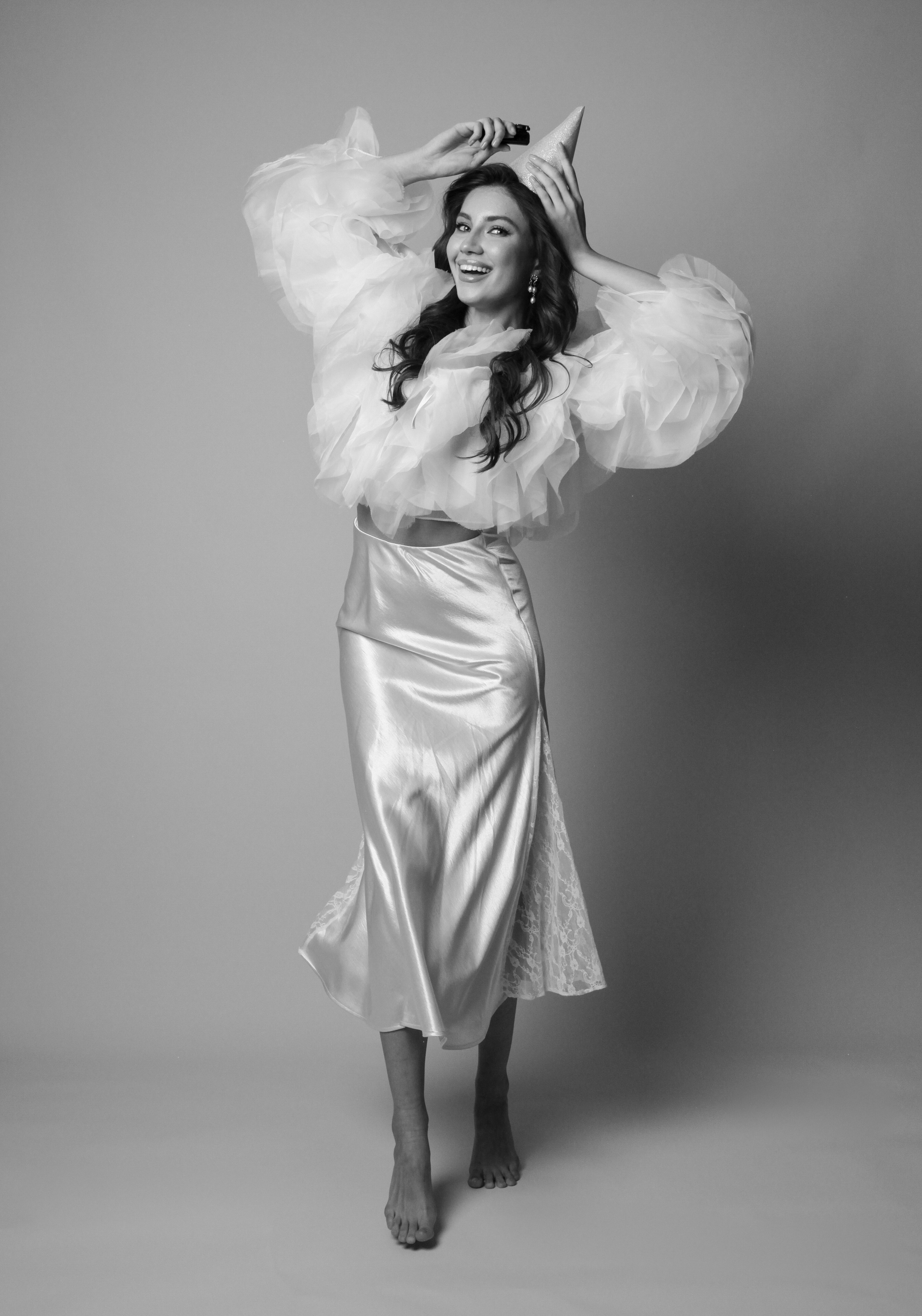 БЕЖЕВЫЙ ФОН | АВТОПОРТРЕТНАЯ. YourSelf.photostudio | автопортретная фотостудия ТОЛЬЯТТИ