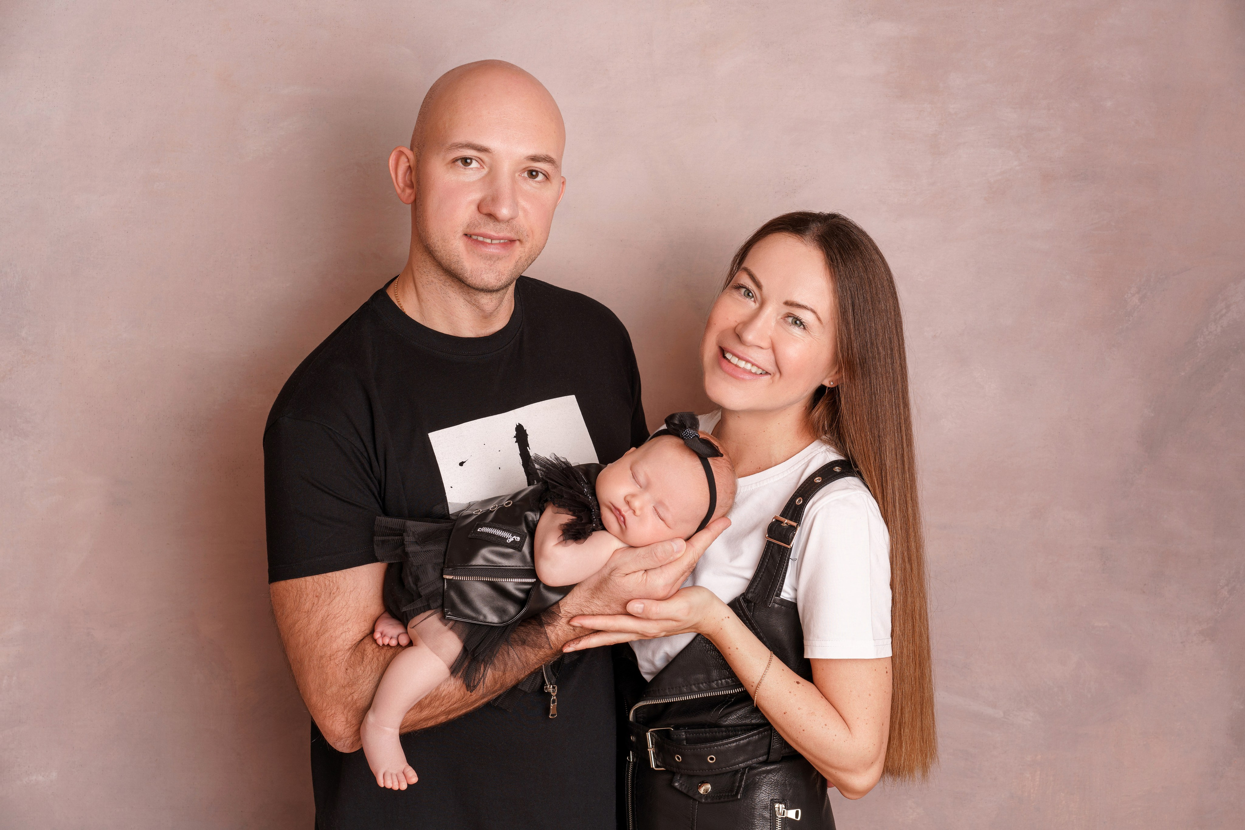 Семейные фотосессии с новорожденными | Трогательные кадры малышей и их близких в Москве и МО. Фотосессия новорожденных в Москве и Московской области | Профессиональный фотограф newborn — Татьяна Иванова