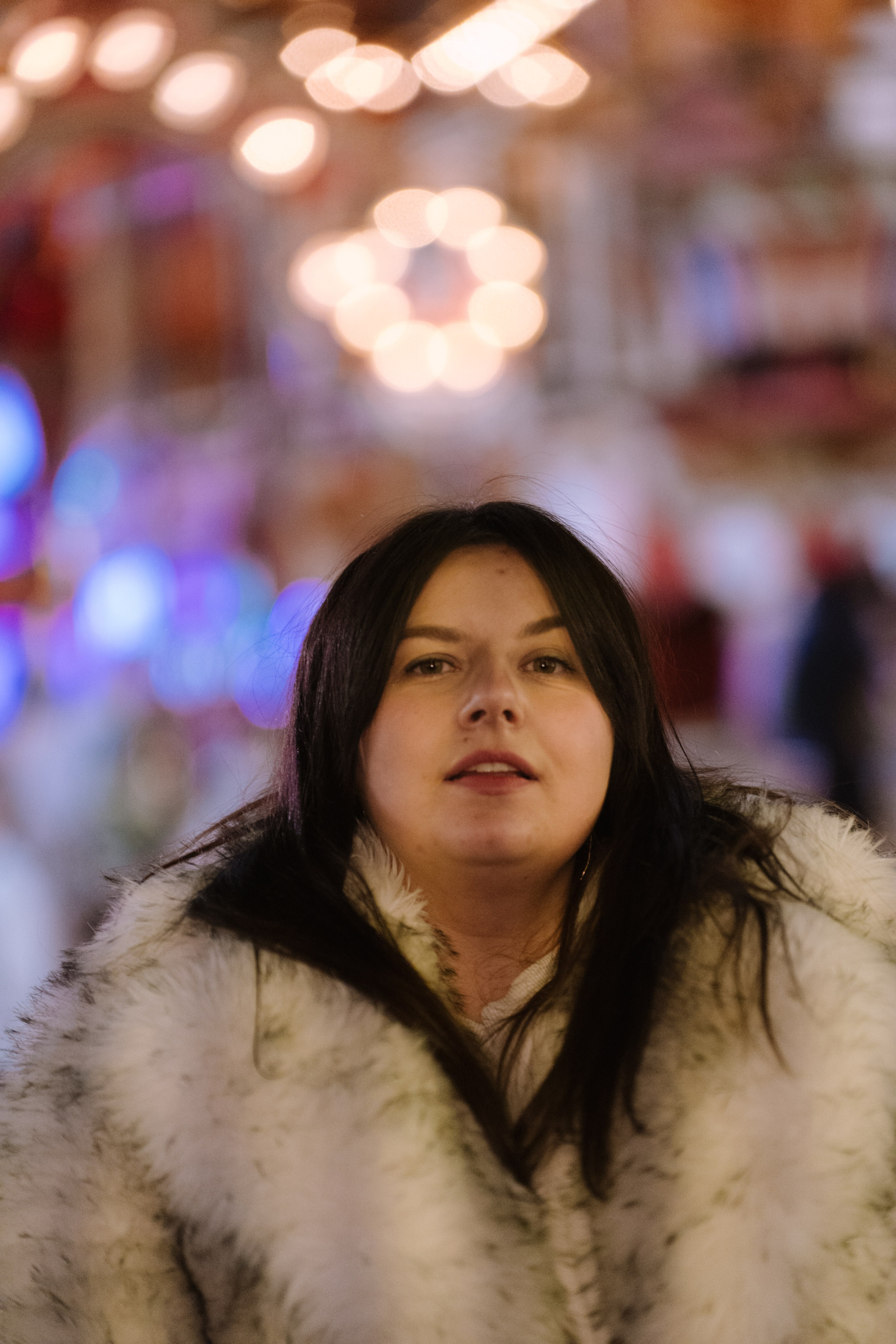 ПРОГУЛКА НА МАНЕЖНОЙ ПЛОЩАДИ ДЛЯ ДЕВУШКИ ПЕРЕД НОВЫМ ГОДОМ (НОВОГОДНЯЯ ФОТОСЕССИИЯ НА МАНЕЖНОЙ ПЛОЩАДИ). Профессиональный фотограф, Санкт-Петербург — Виктория Богомолова